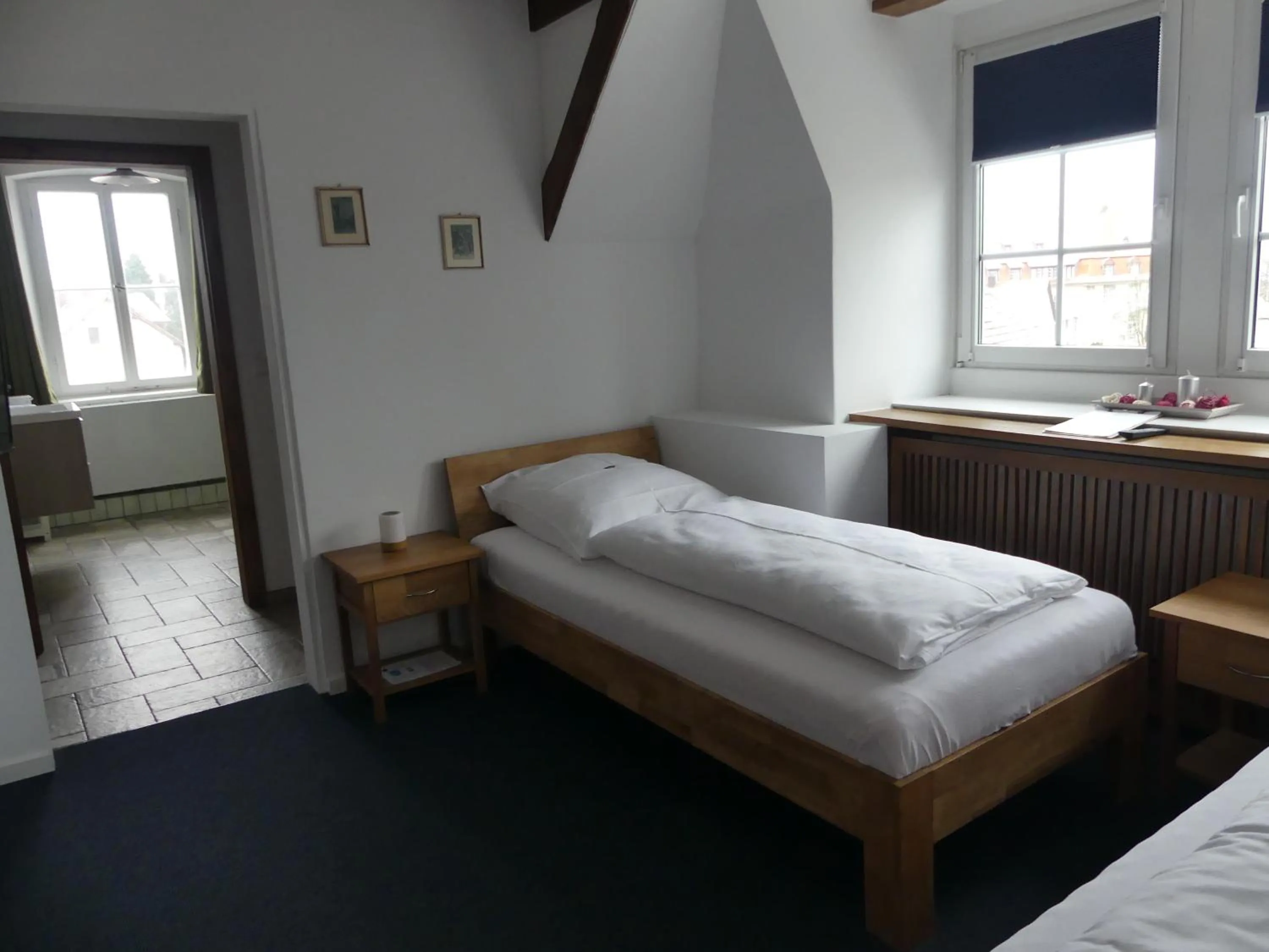 Photo of the whole room, Bed in Bayerischer Hof