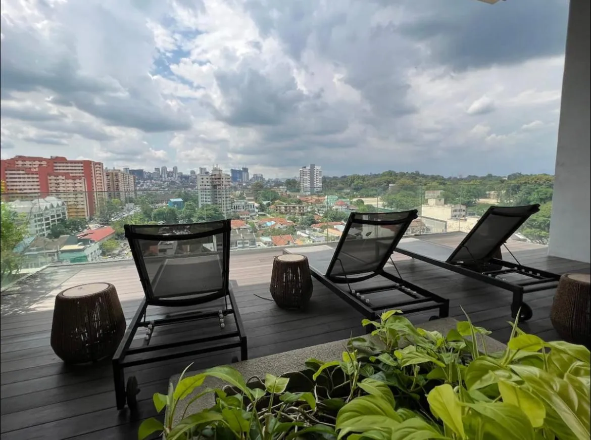 KL Sentral Serviced Apartment - The Establishment KL Sentral by Loop Suites
