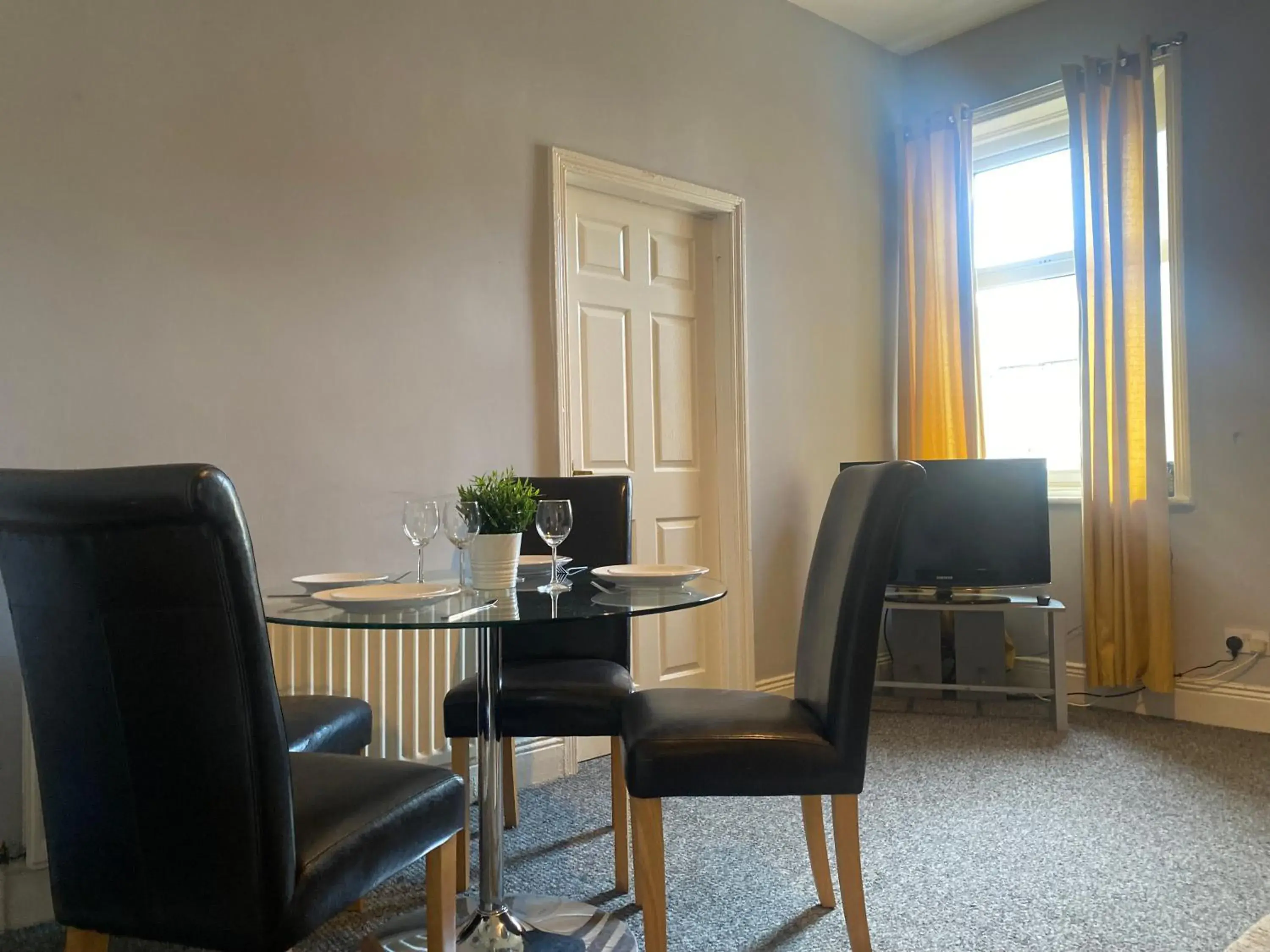 Two-Bedroom Apartment in Alexander Apartments Saltwell Park Two-Bedroom Apartment in Alexander Apartments Saltwell Park
