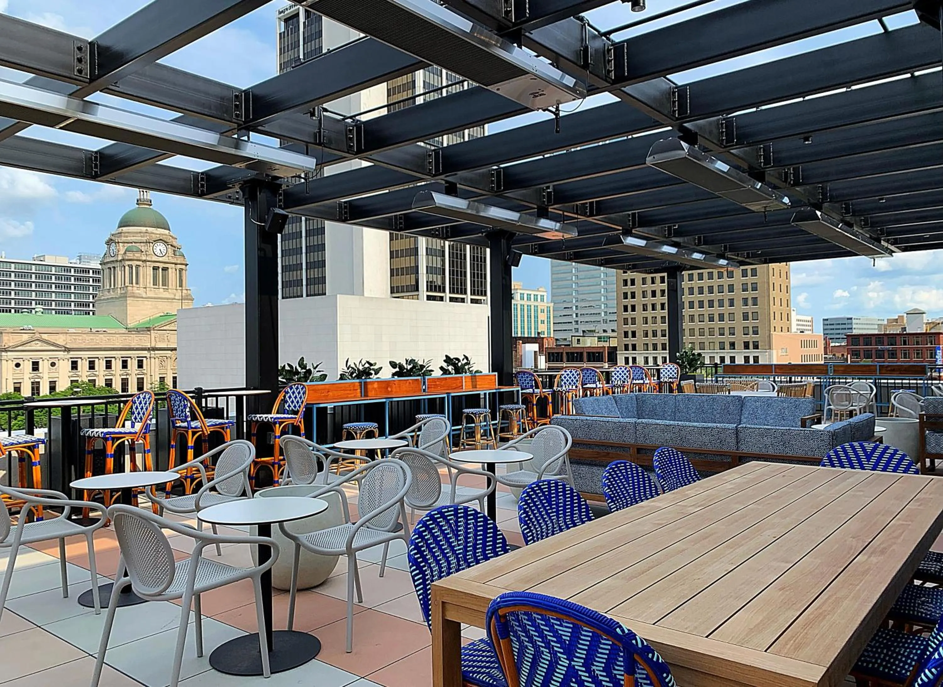 Restaurant/places to eat in The Bradley