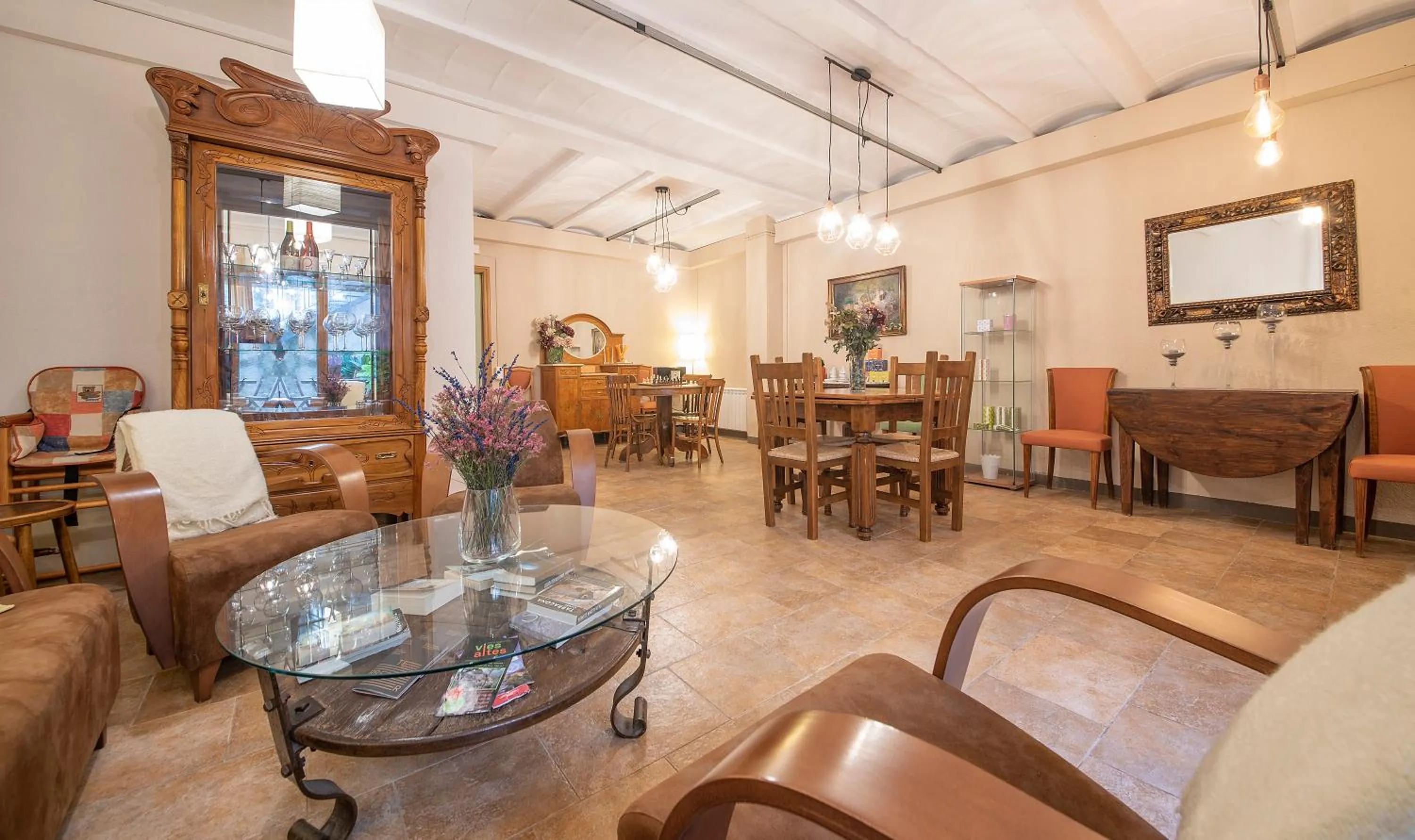 Communal lounge/ TV room in Cal Giral II