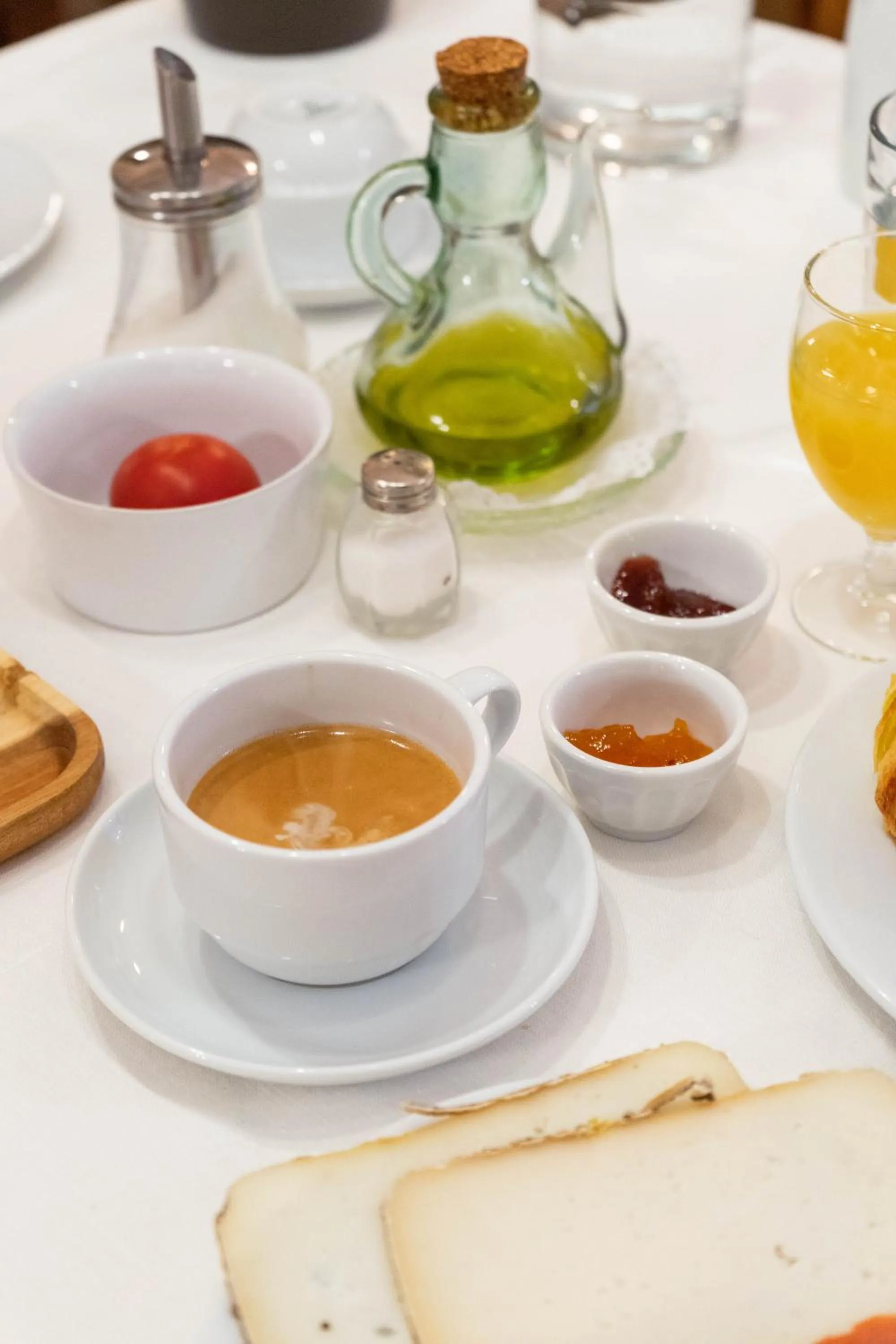 Breakfast in Cal Giral II