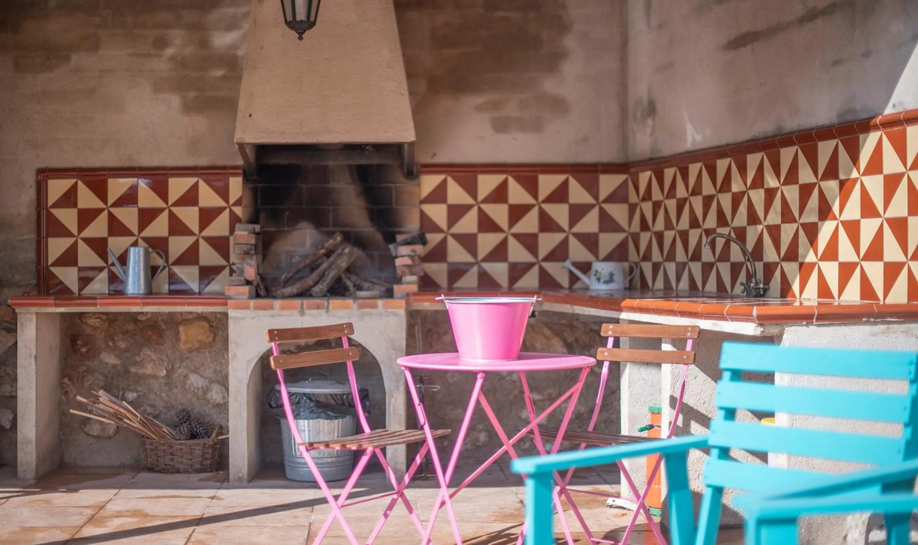 BBQ facilities in Cal Giral II