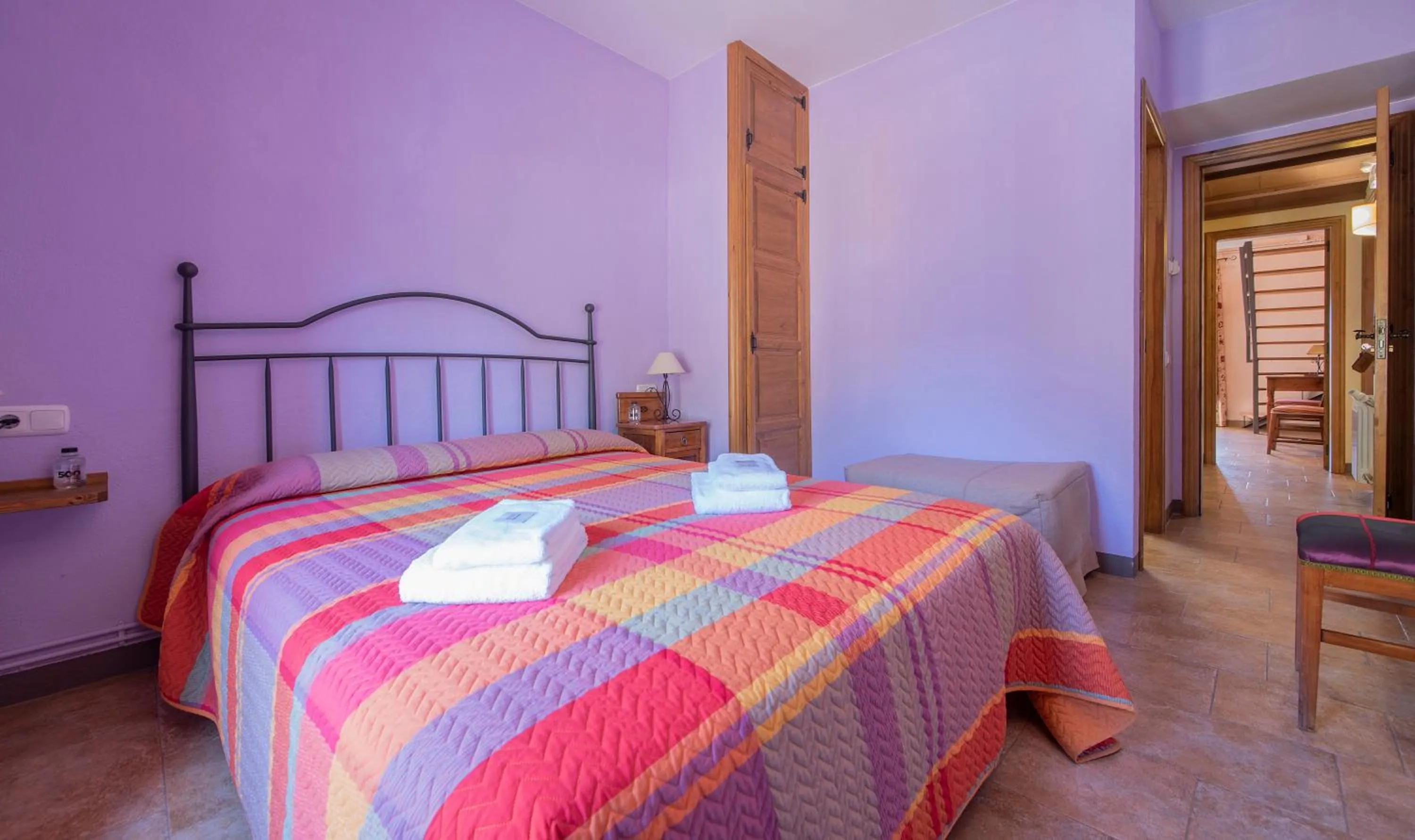 Bedroom, Bed in Cal Giral II