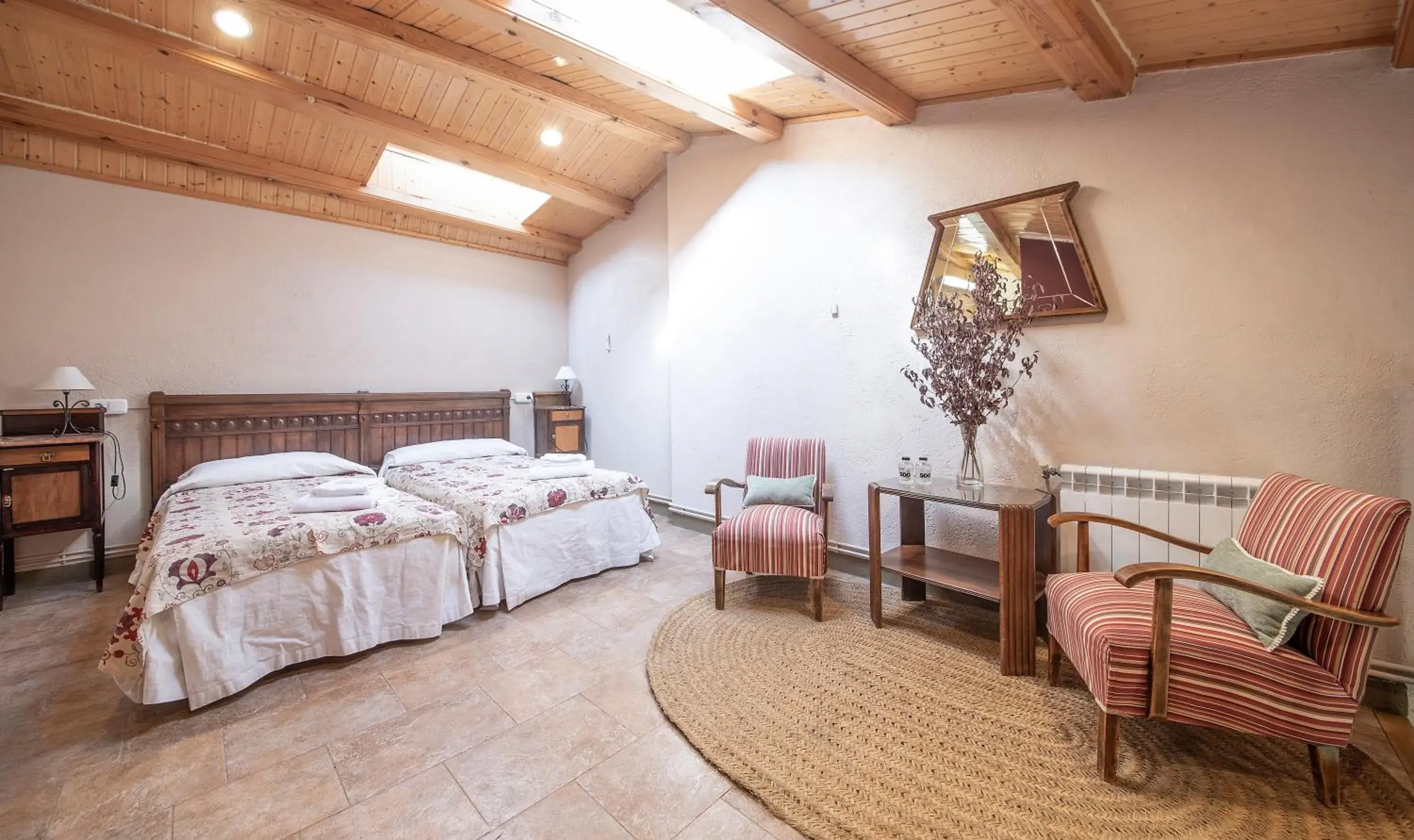 Superior Triple Room in Cal Giral II Superior Triple Room in Cal Giral II