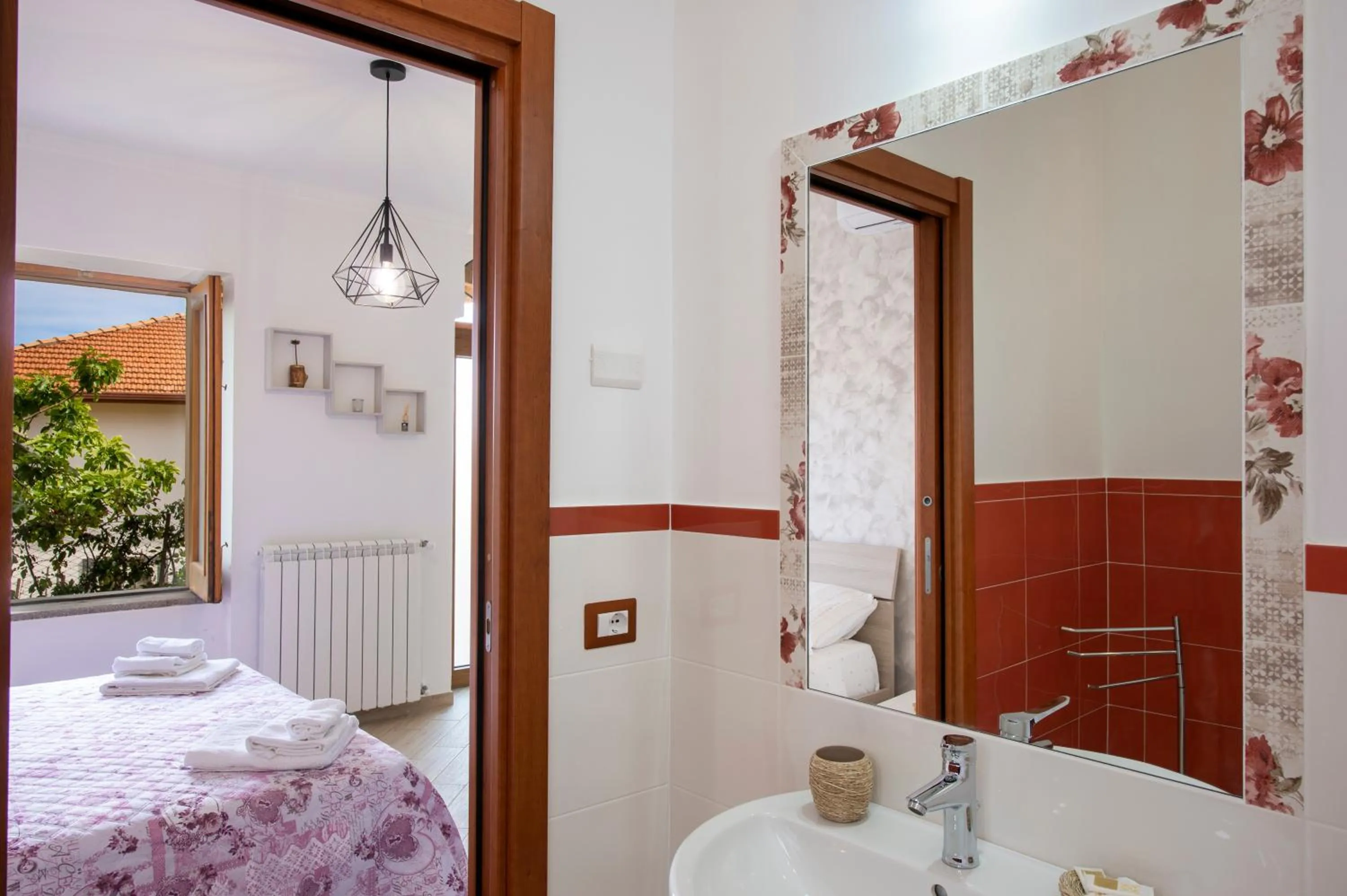 Bathroom, Bed in HedèraRooms