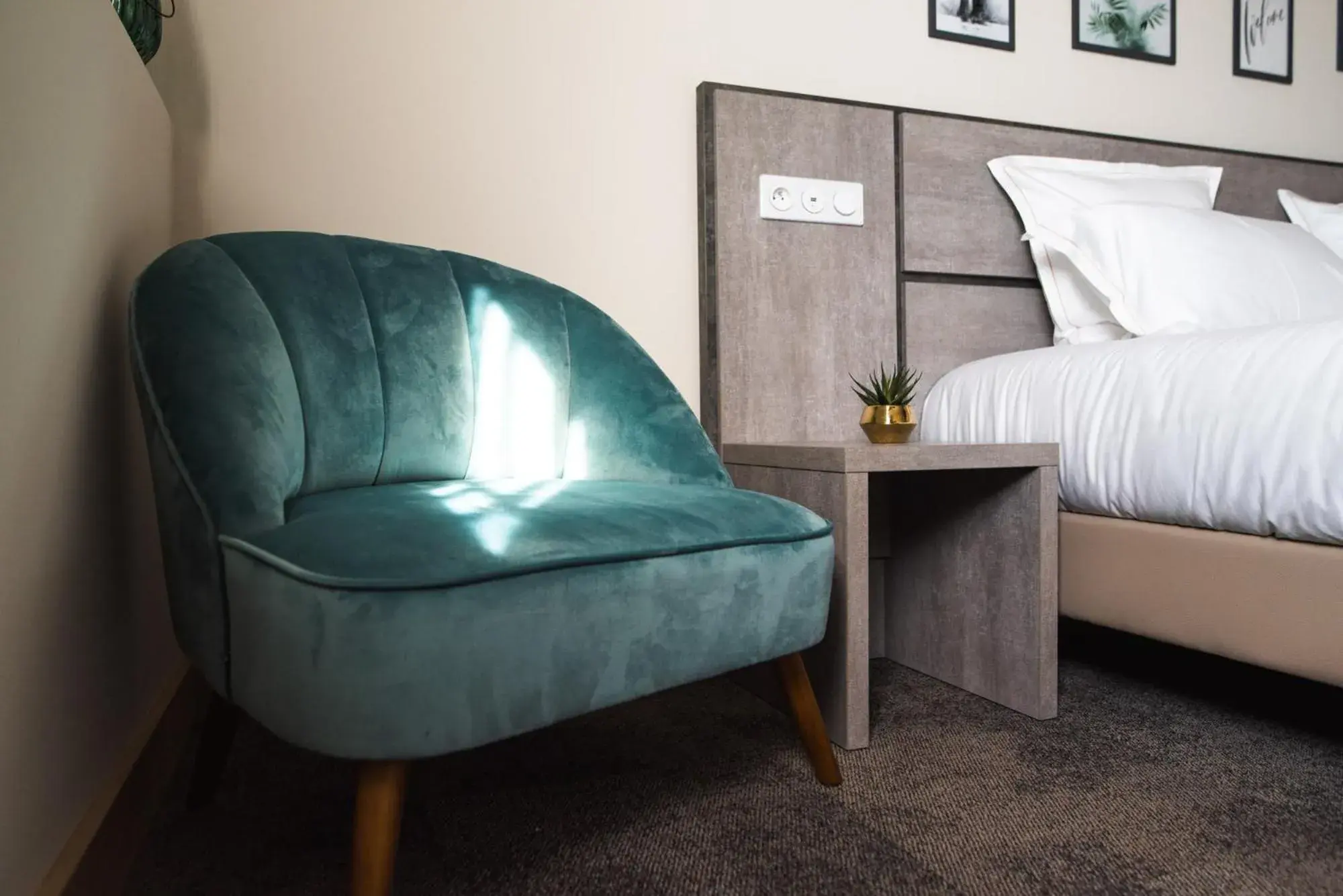 Decorative detail, Bed in Hôtel 1770 & Spa Decorative detail, Bed in Hôtel 1770 & Spa