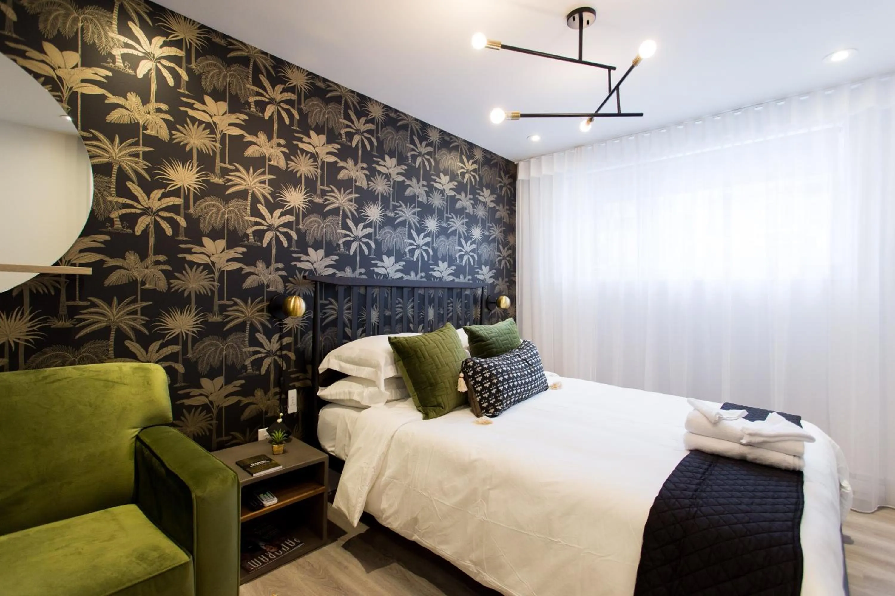 Bed in 16 Studio Apartment-Hotel in Little Italy by Den Stays