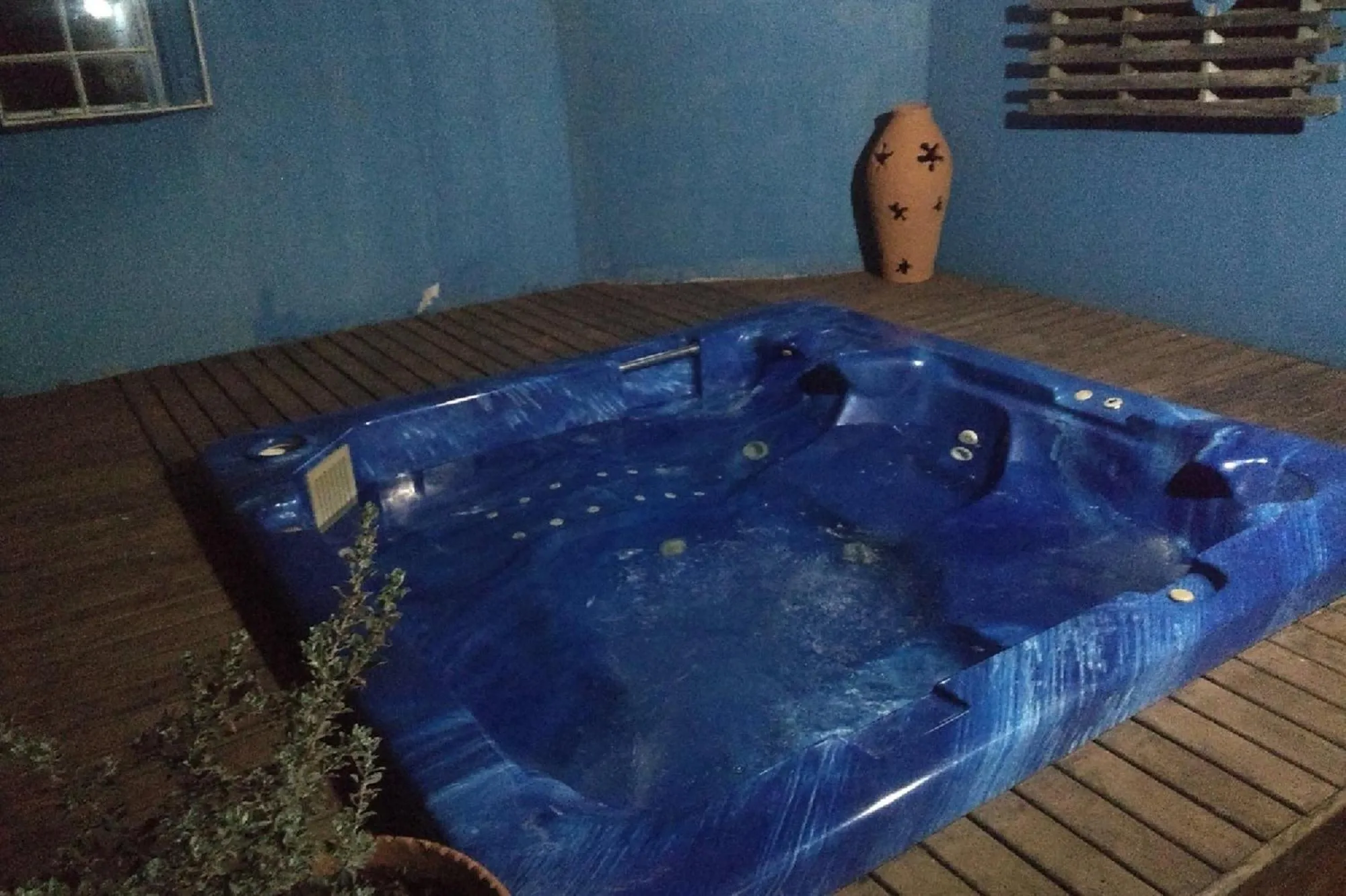 Hot Tub in Pousada Canto dos Passaros