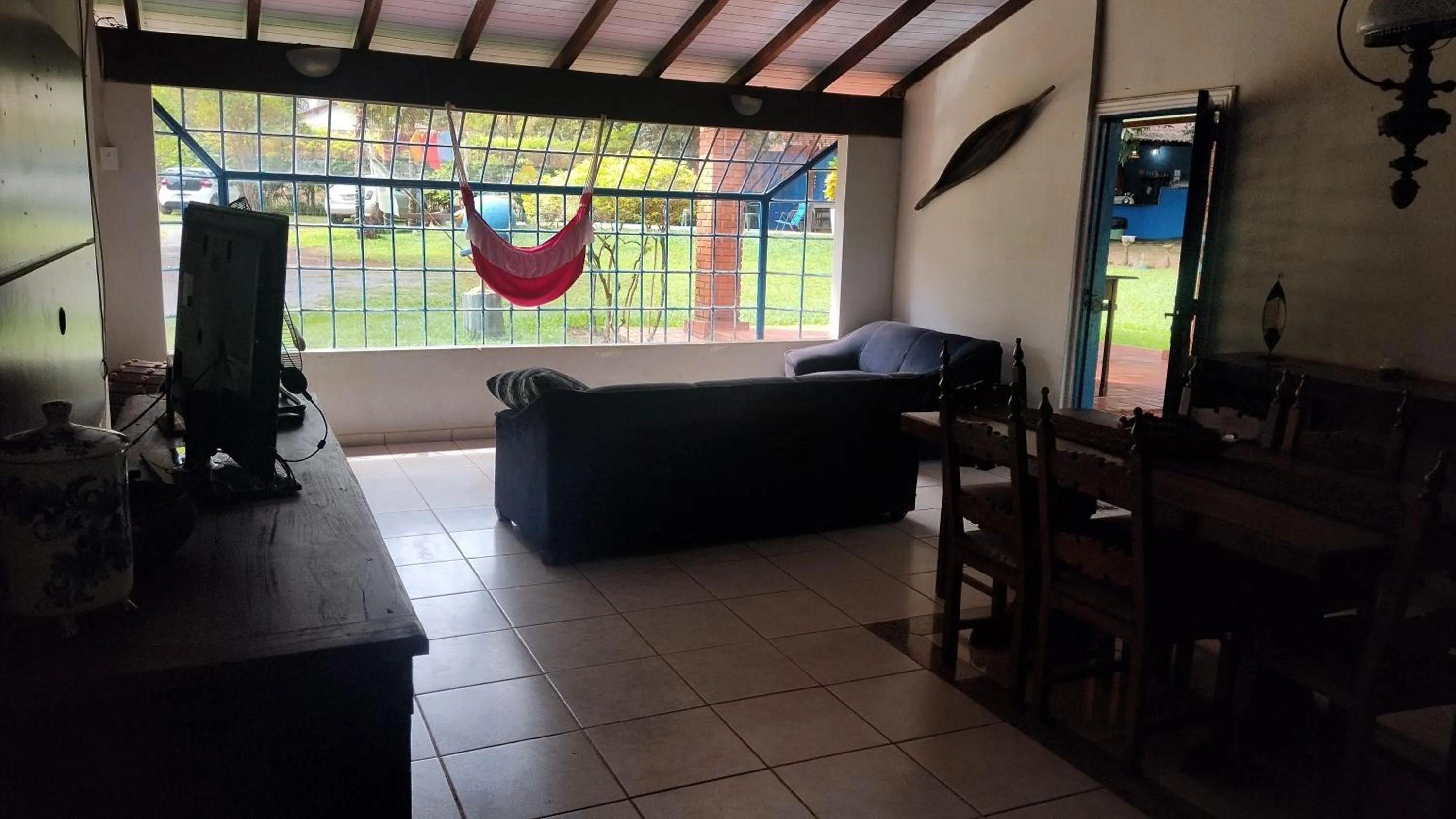 Communal lounge/ TV room in Pousada Canto dos Passaros