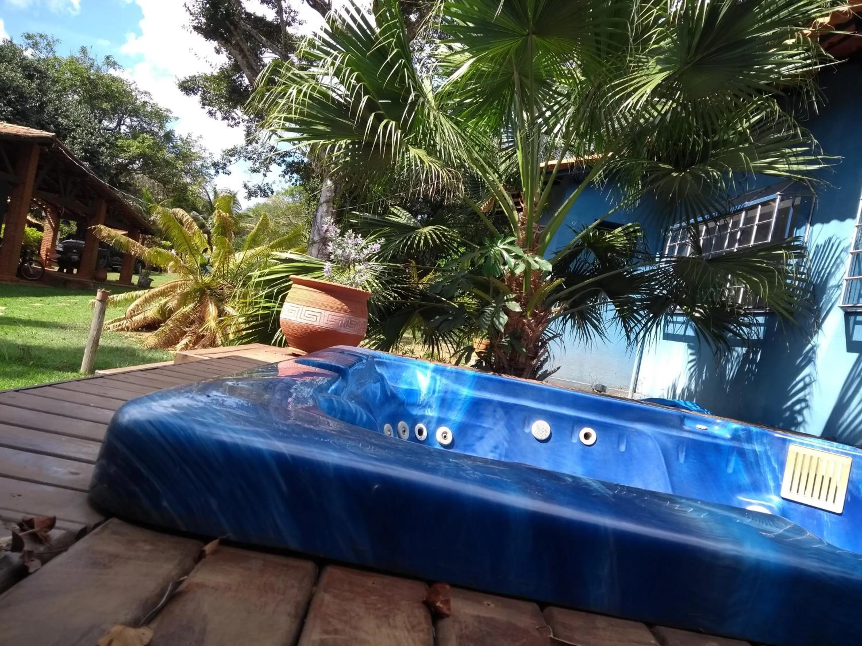 Hot Tub in Pousada Canto dos Passaros