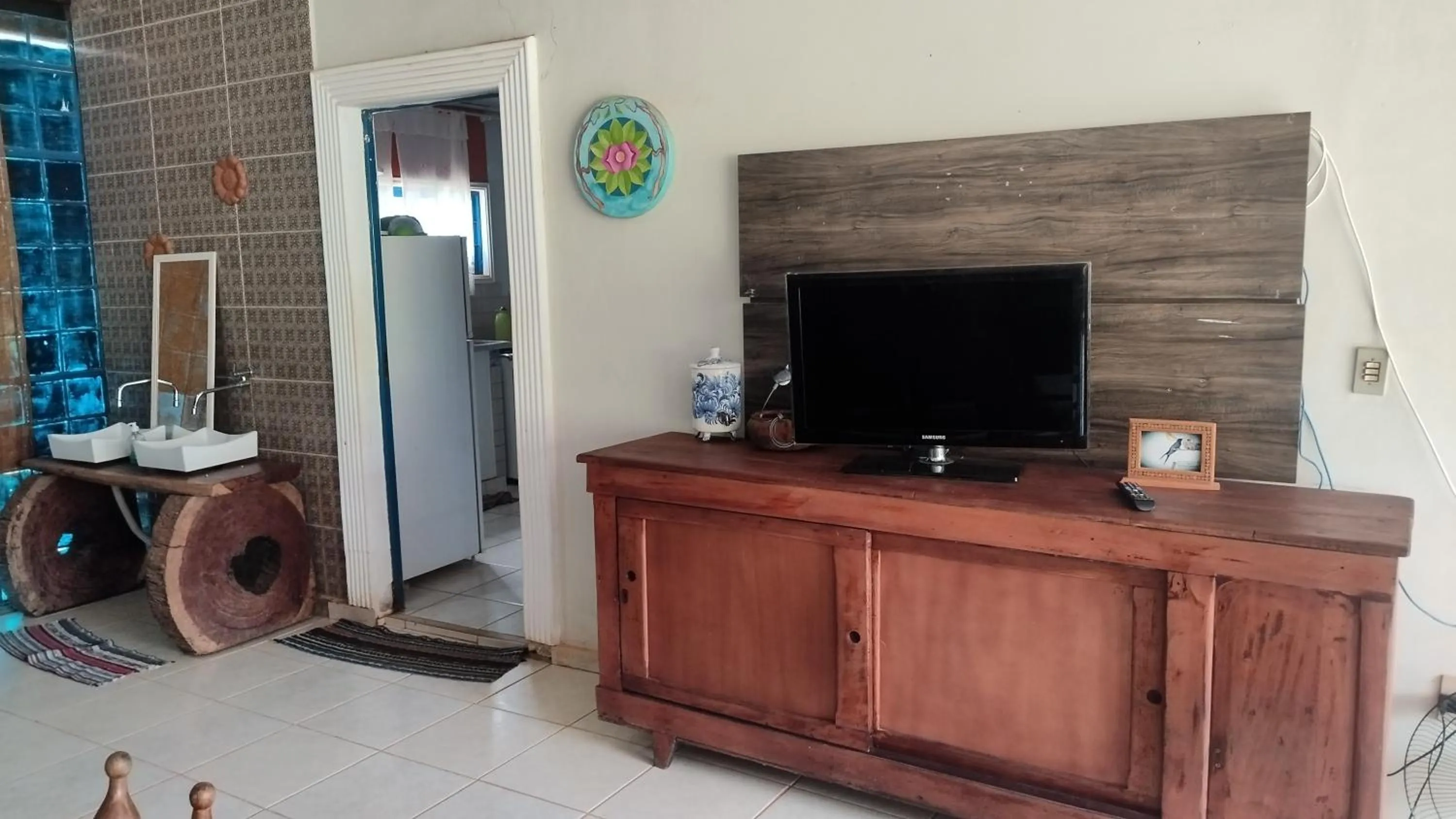 Communal lounge/ TV room in Pousada Canto dos Passaros