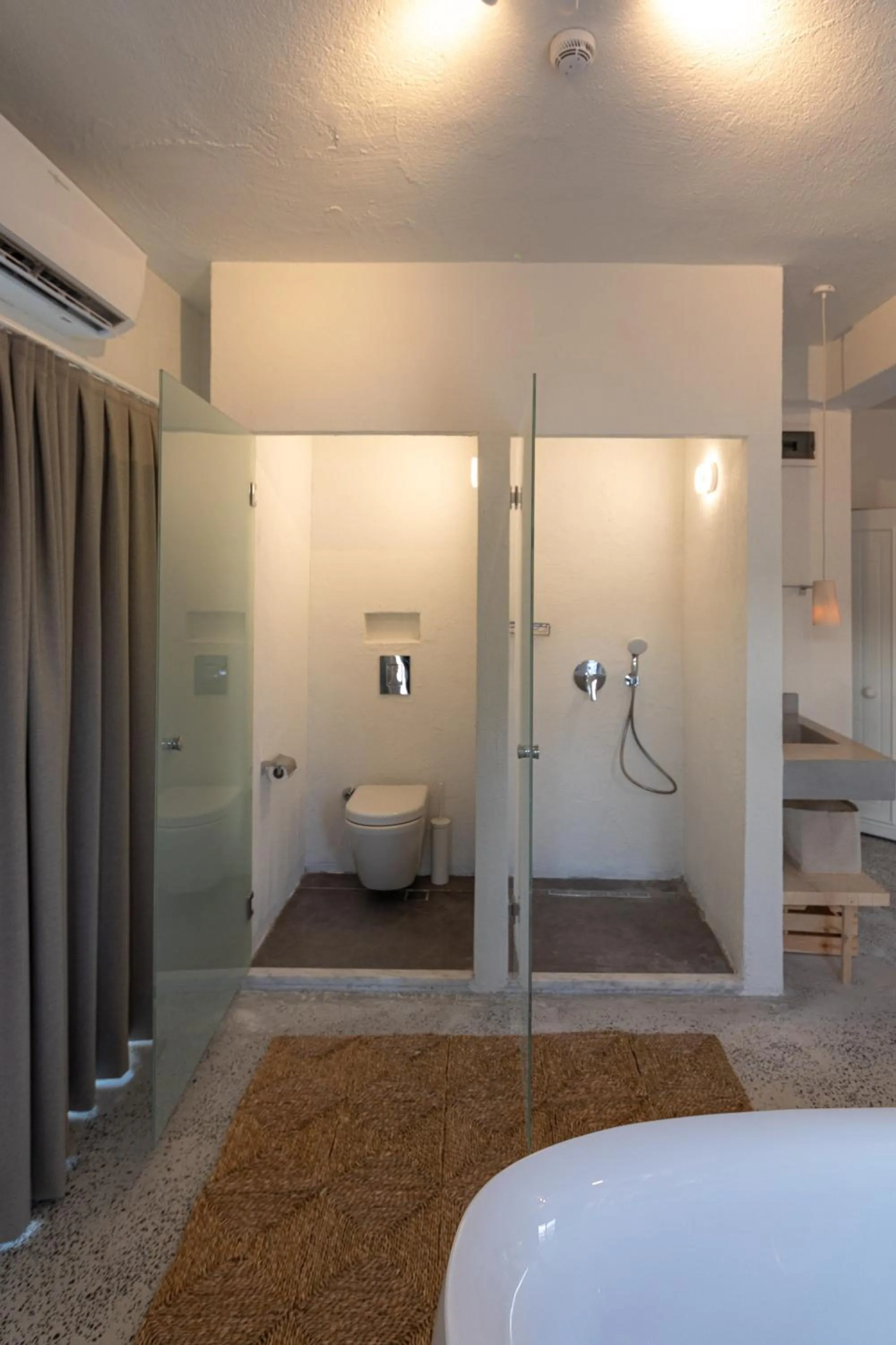 Bathroom, Bed in L'olive homes
