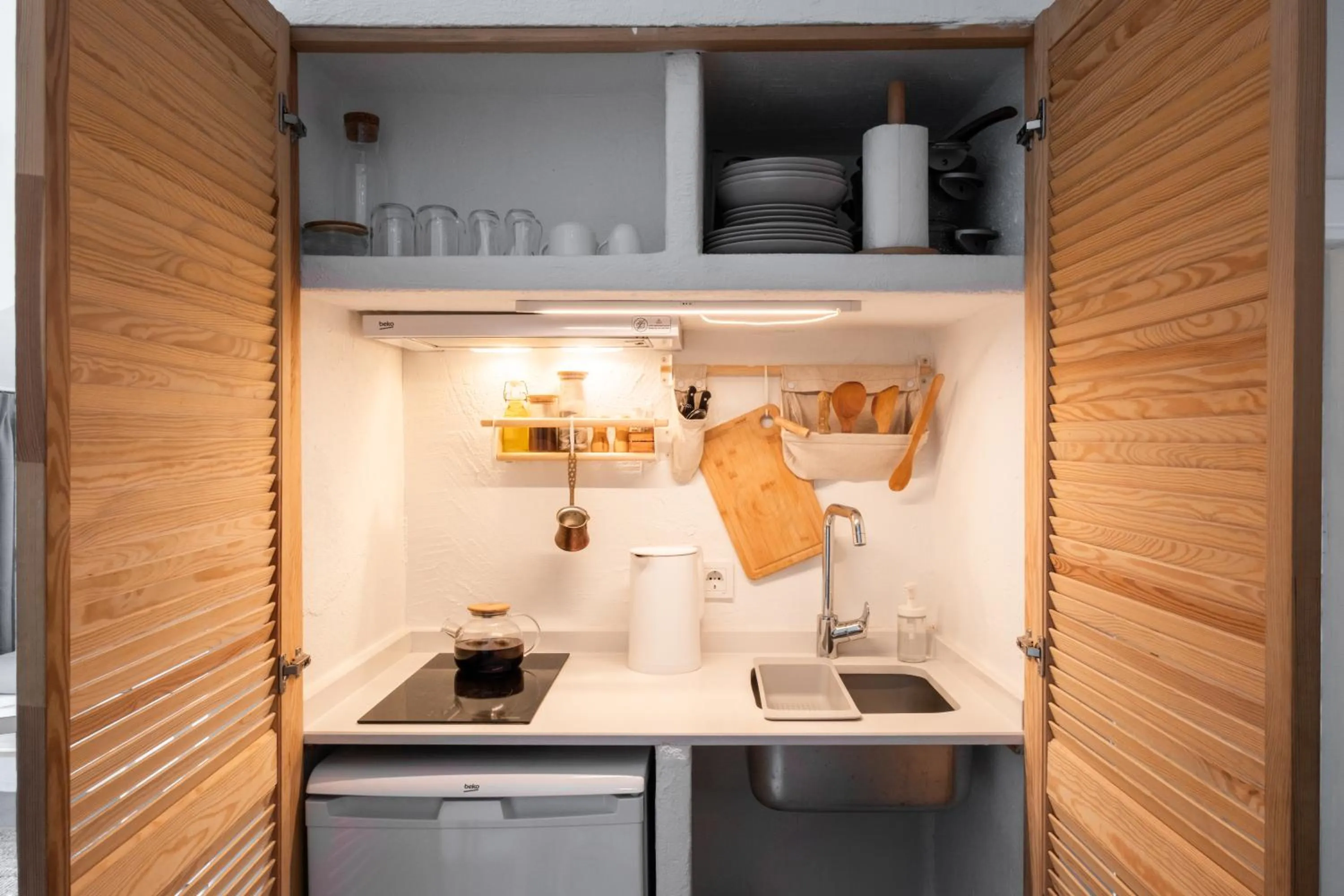 Kitchen or kitchenette in L'olive homes