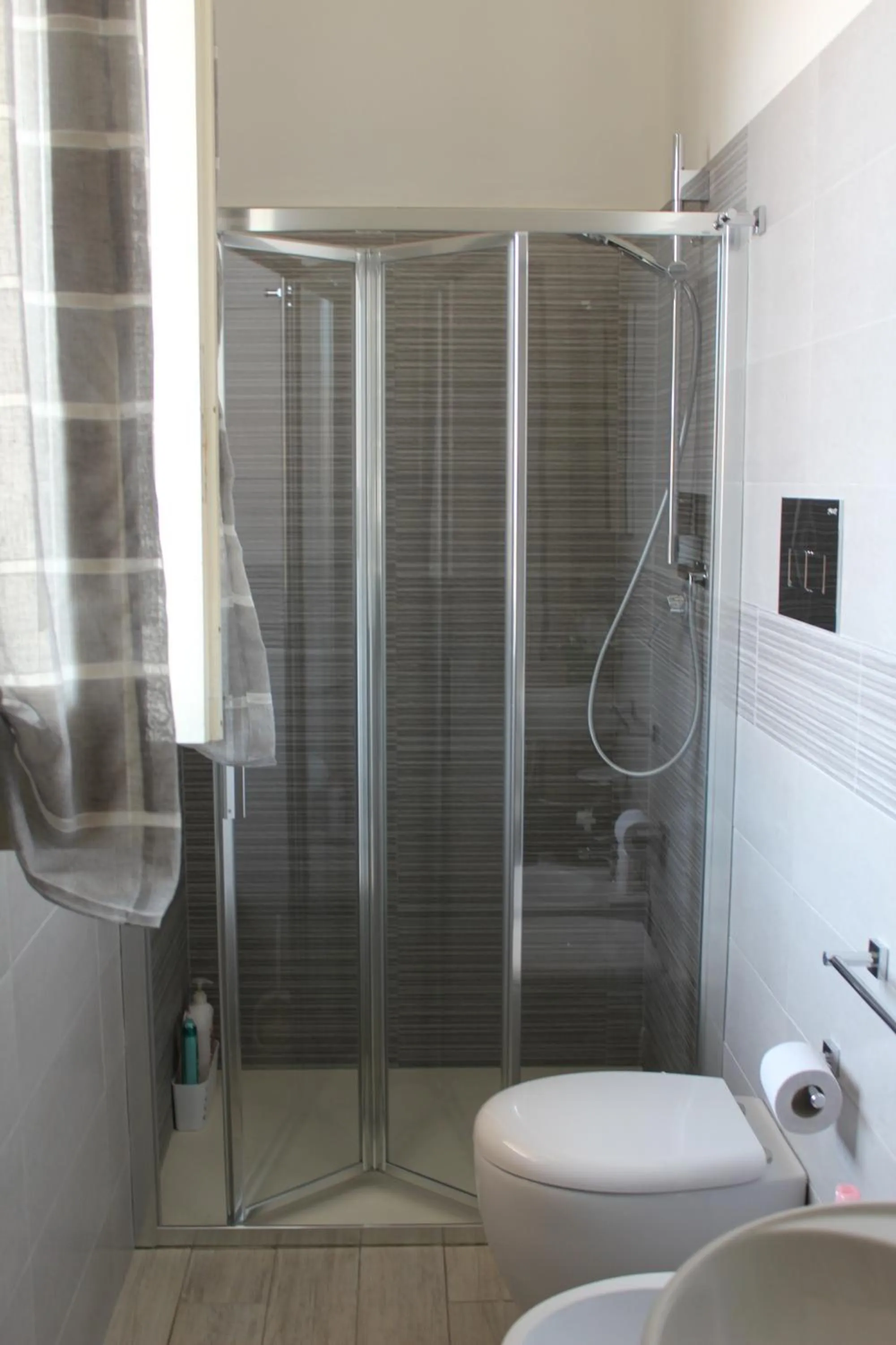 Shower in B&B Ciccannina