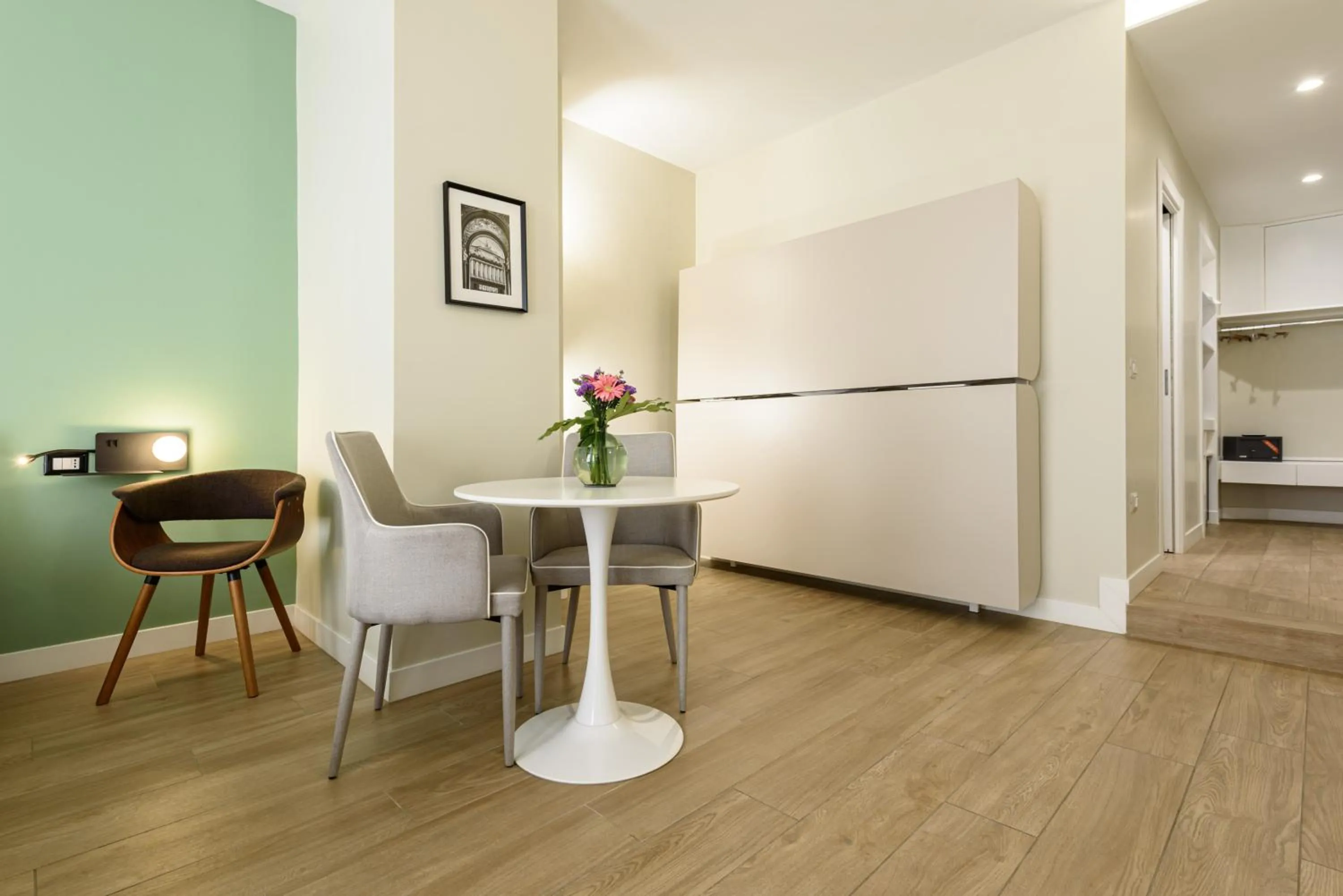 Seating area, Dining Area in CasAlice B&B Napoli