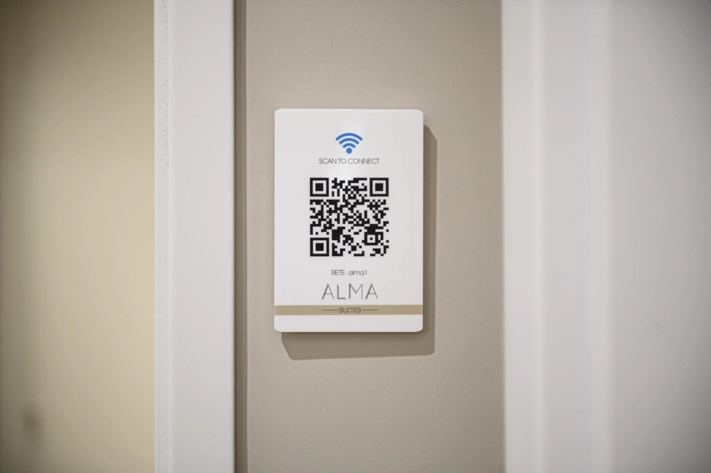 Property logo or sign in CasAlice B&B Napoli