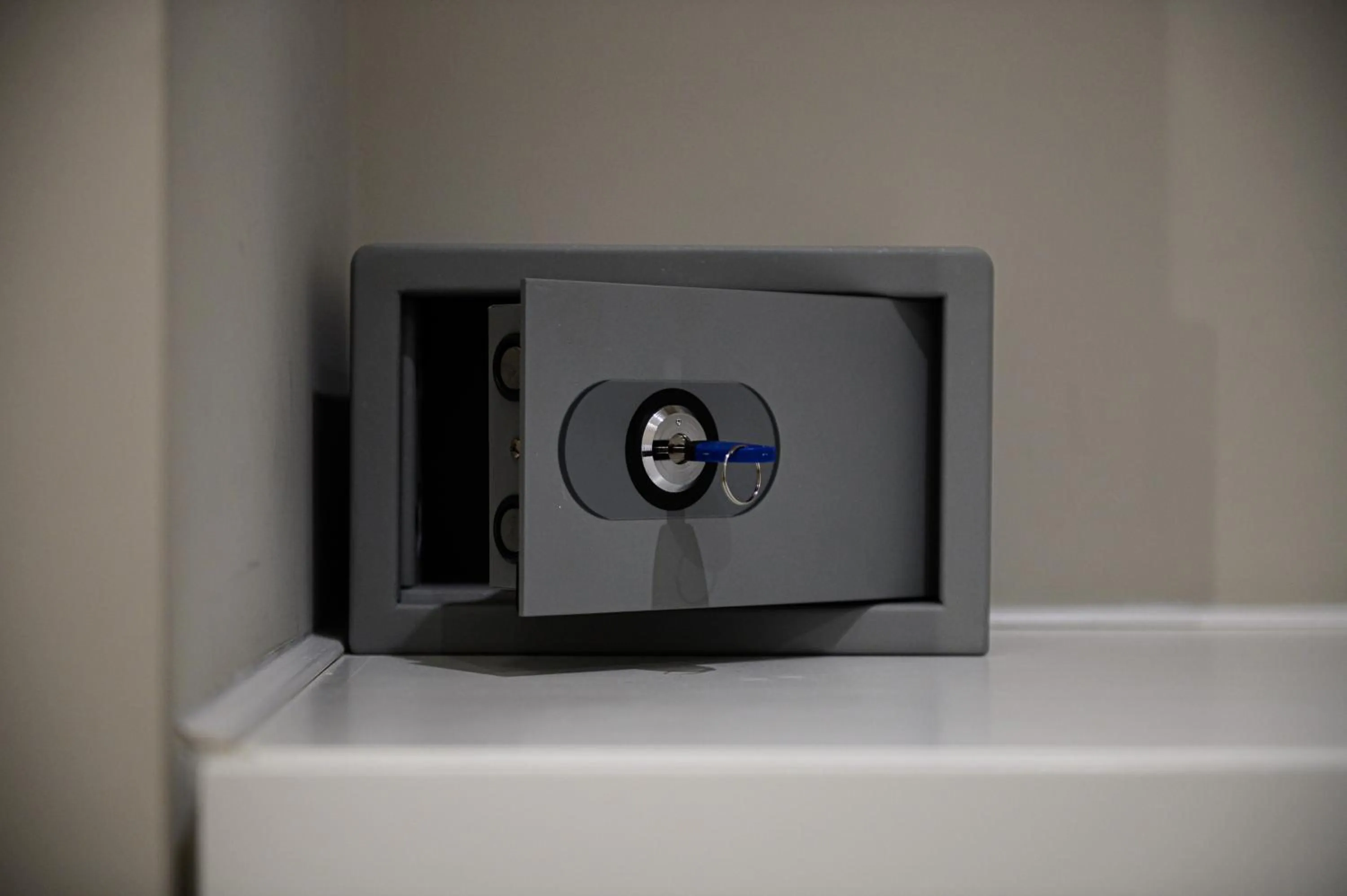 safe in CasAlice B&B Napoli