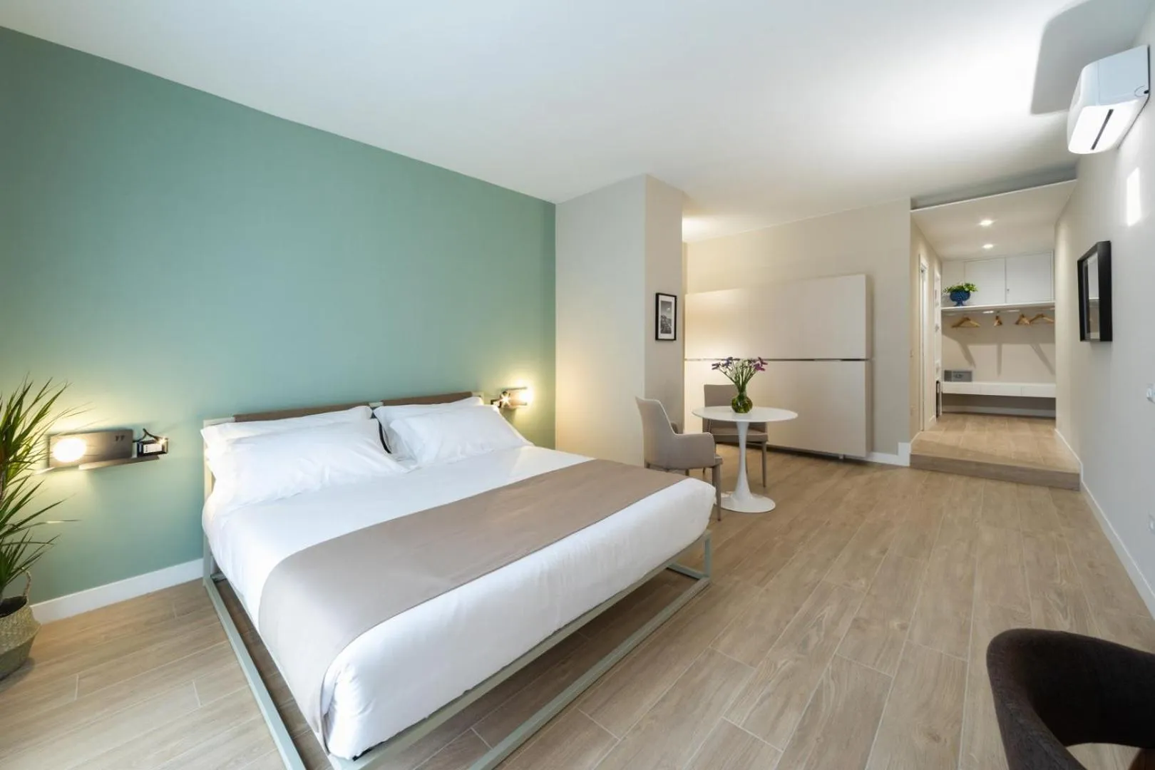 Photo of the whole room, Bed in CasAlice B&B Napoli