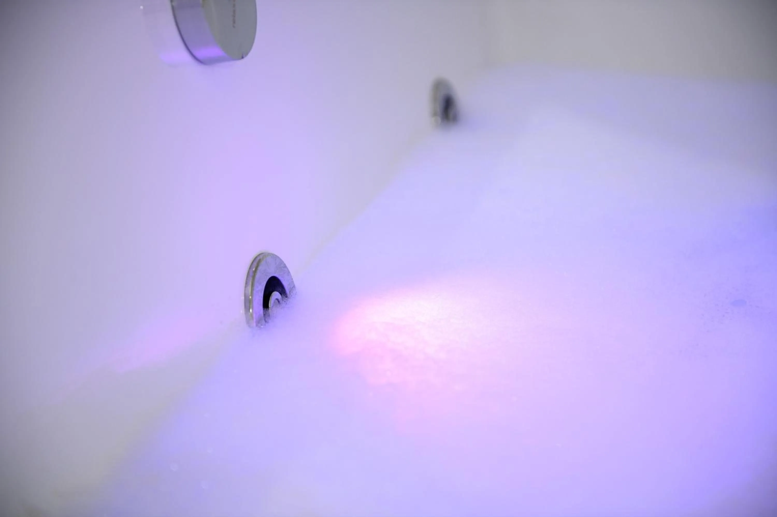 Hot Tub, Bathroom in CasAlice B&B Napoli