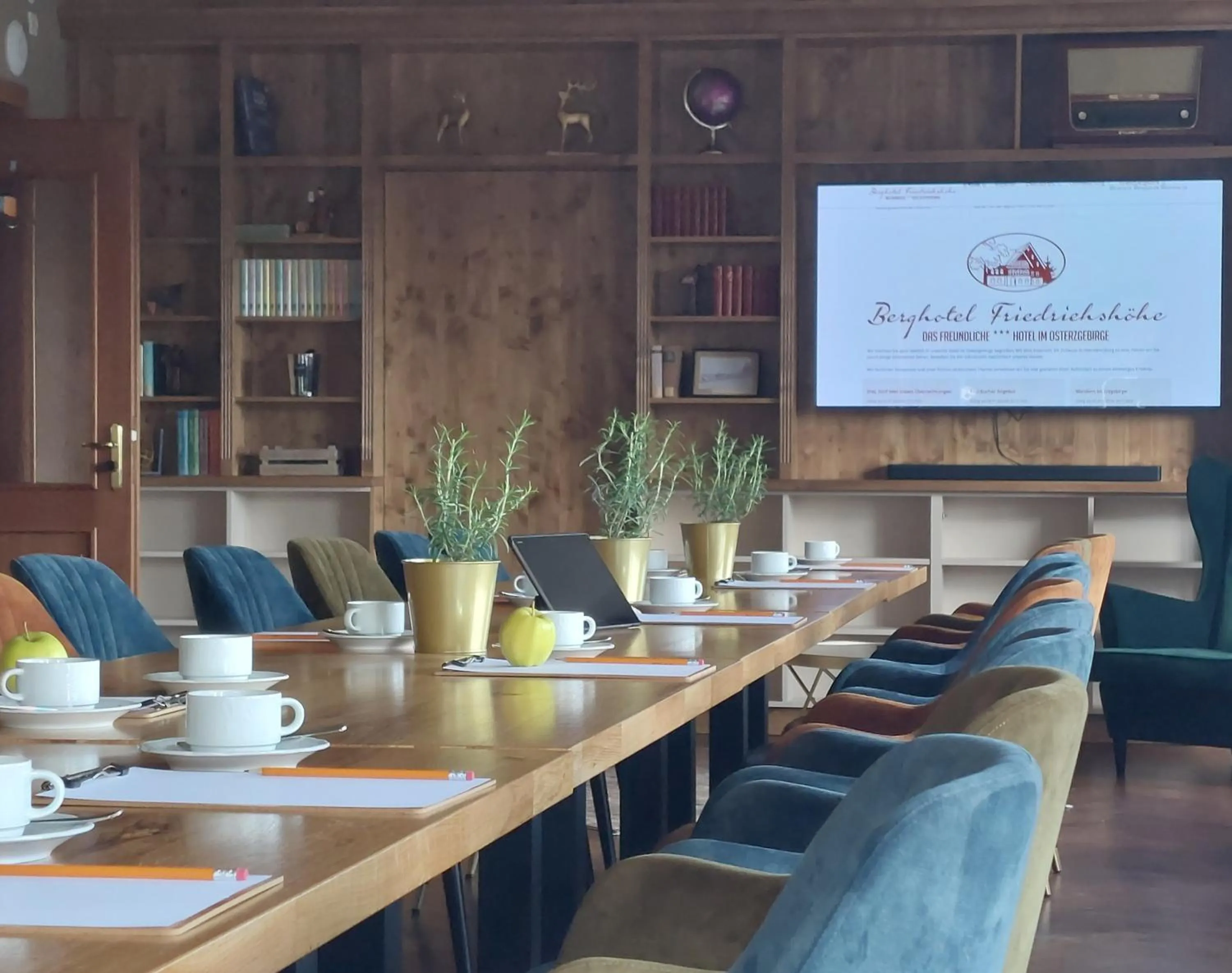 Berghotel Friedrichshöhe - Sauna, Pool & Natur