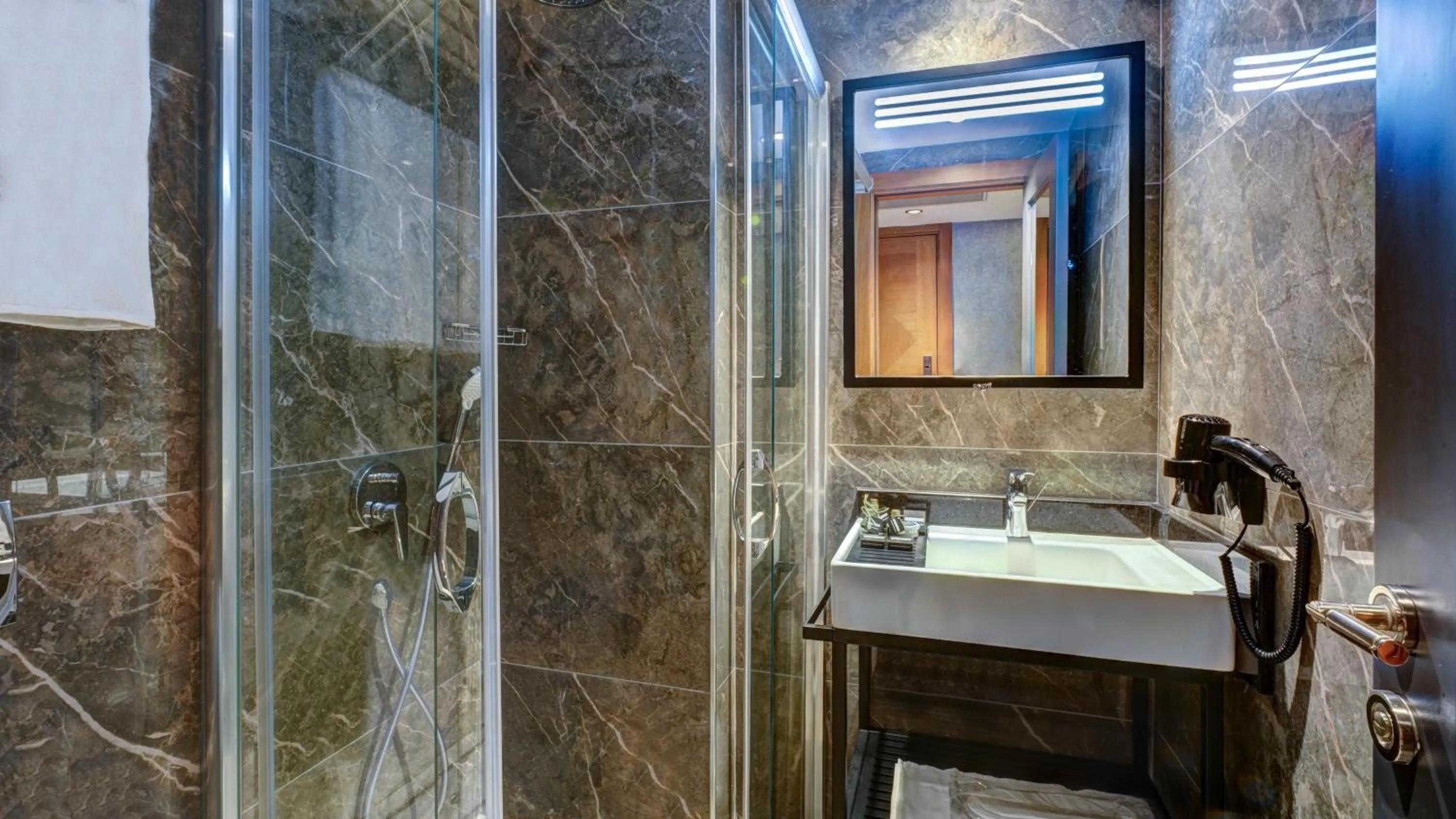 Bathroom in No12 Hotel Sultanahmet