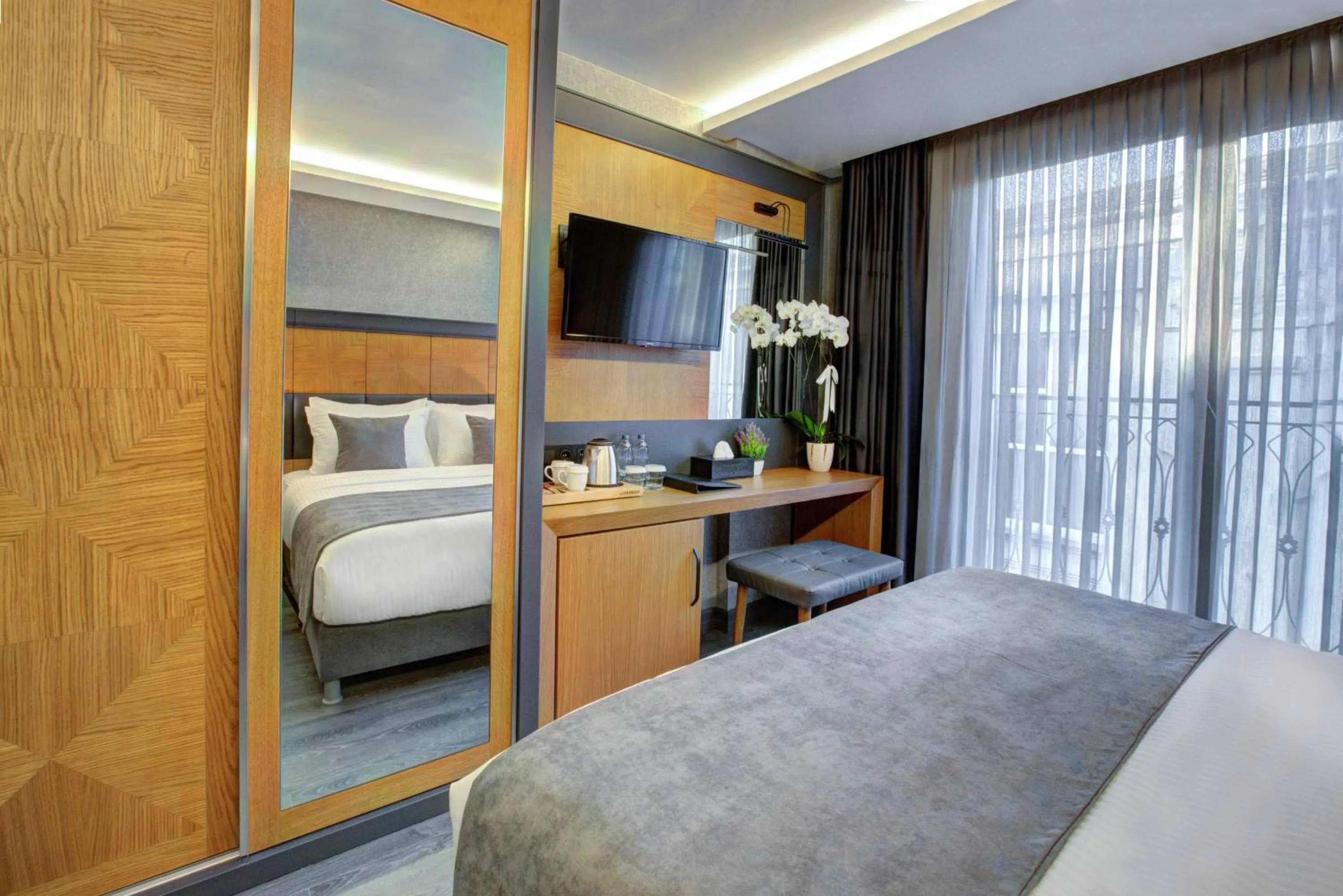 TV and multimedia, Bed in No12 Hotel Sultanahmet