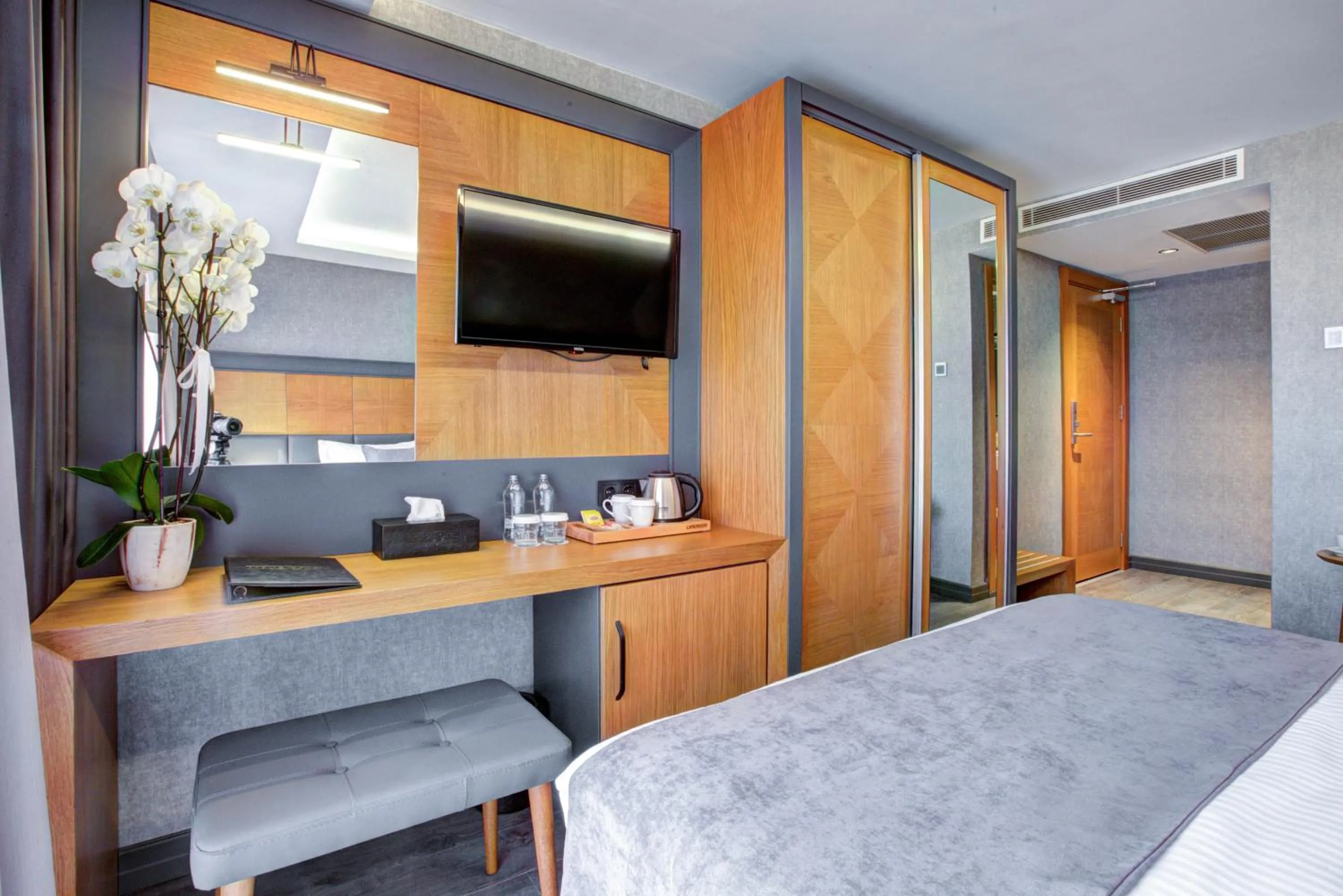 TV and multimedia, Bed in No12 Hotel Sultanahmet