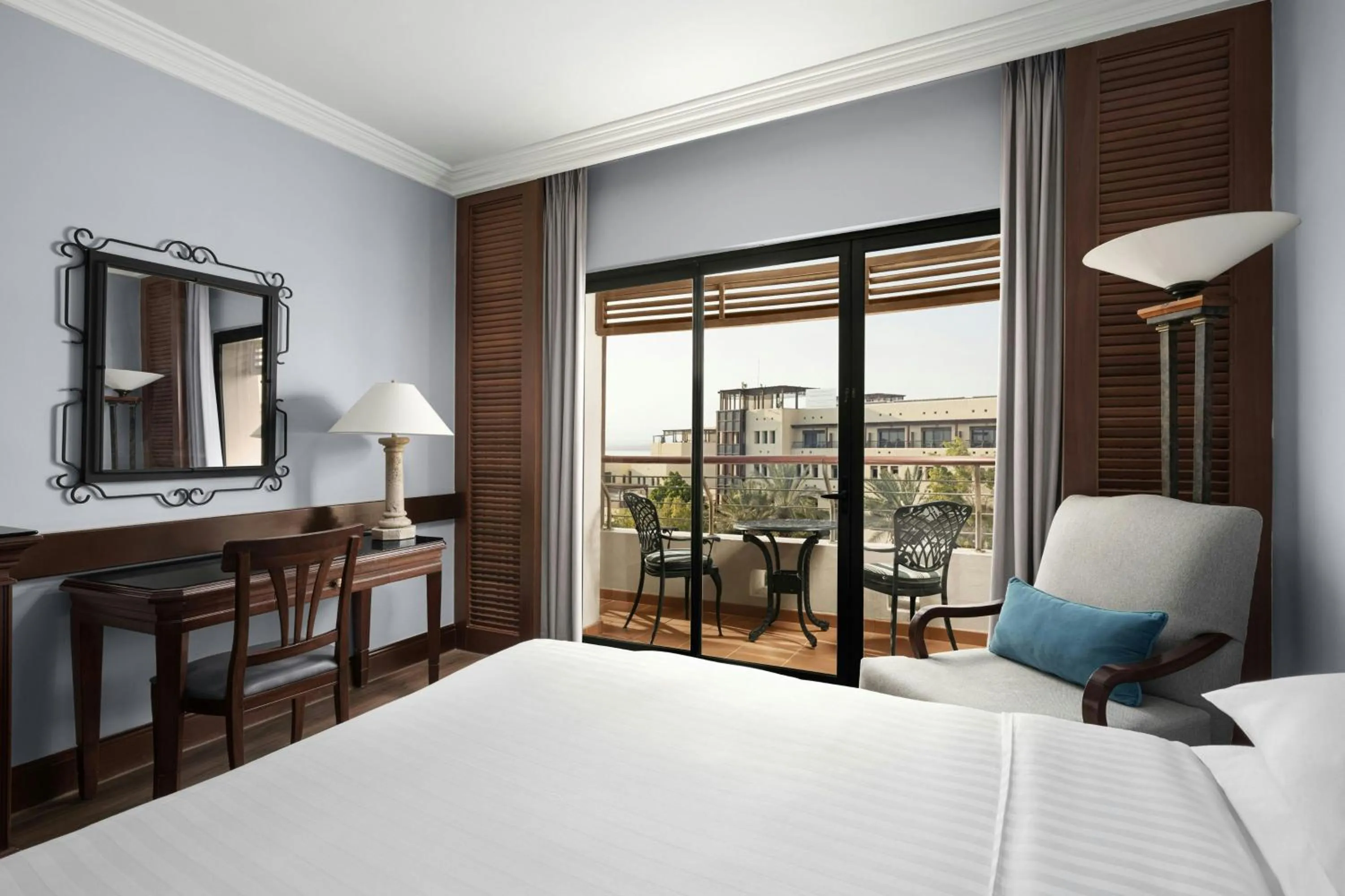 Swimming pool, Bed in Dead Sea Marriott Resort & Spa