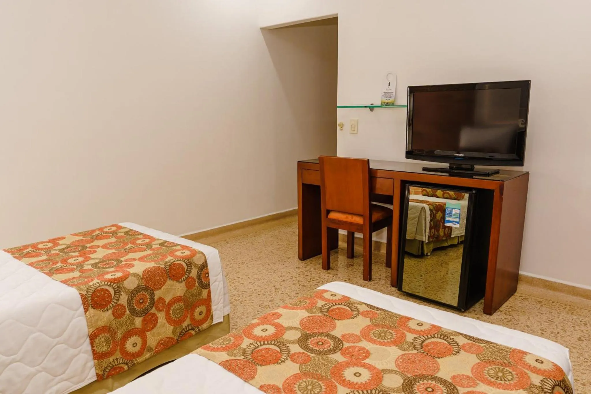 TV and multimedia, Bed in HOTEL OSCAR Tradición