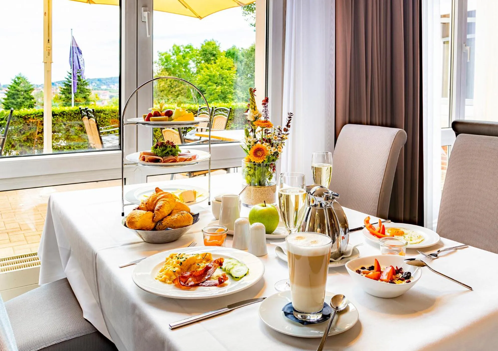 Restaurant/places to eat in Parkhotel Berghölzchen