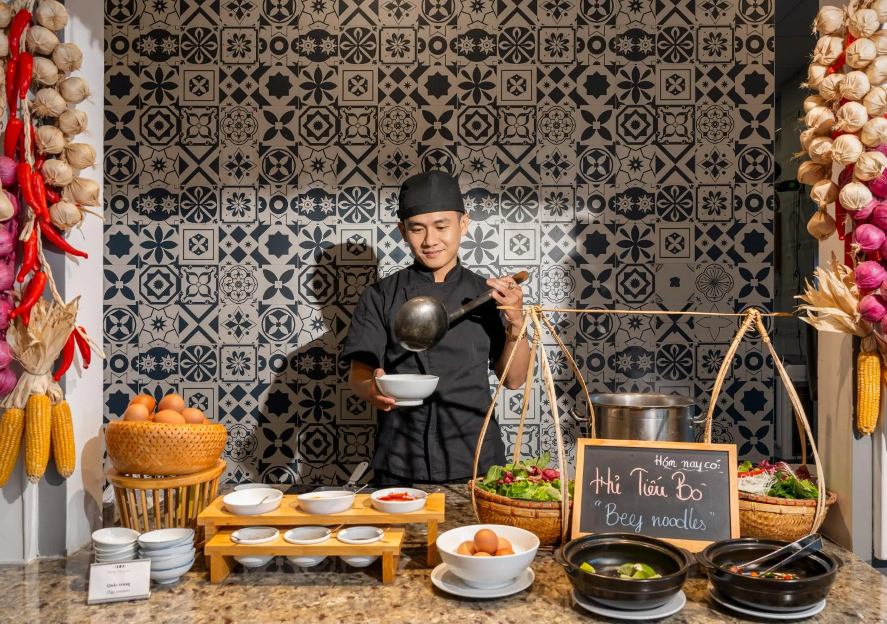 Restaurant/places to eat in Hotel Del Luna Boutique