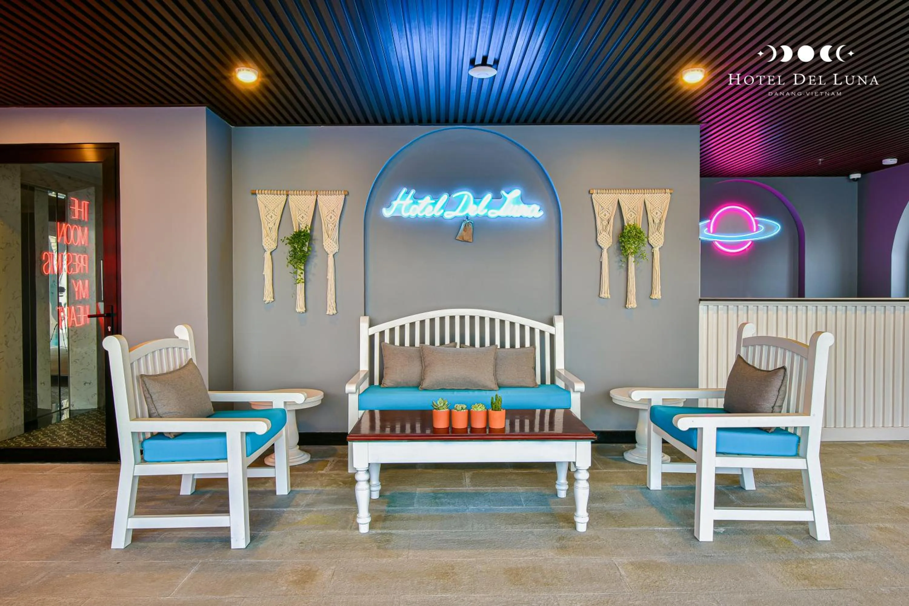 Lounge or bar in Hotel Del Luna Boutique