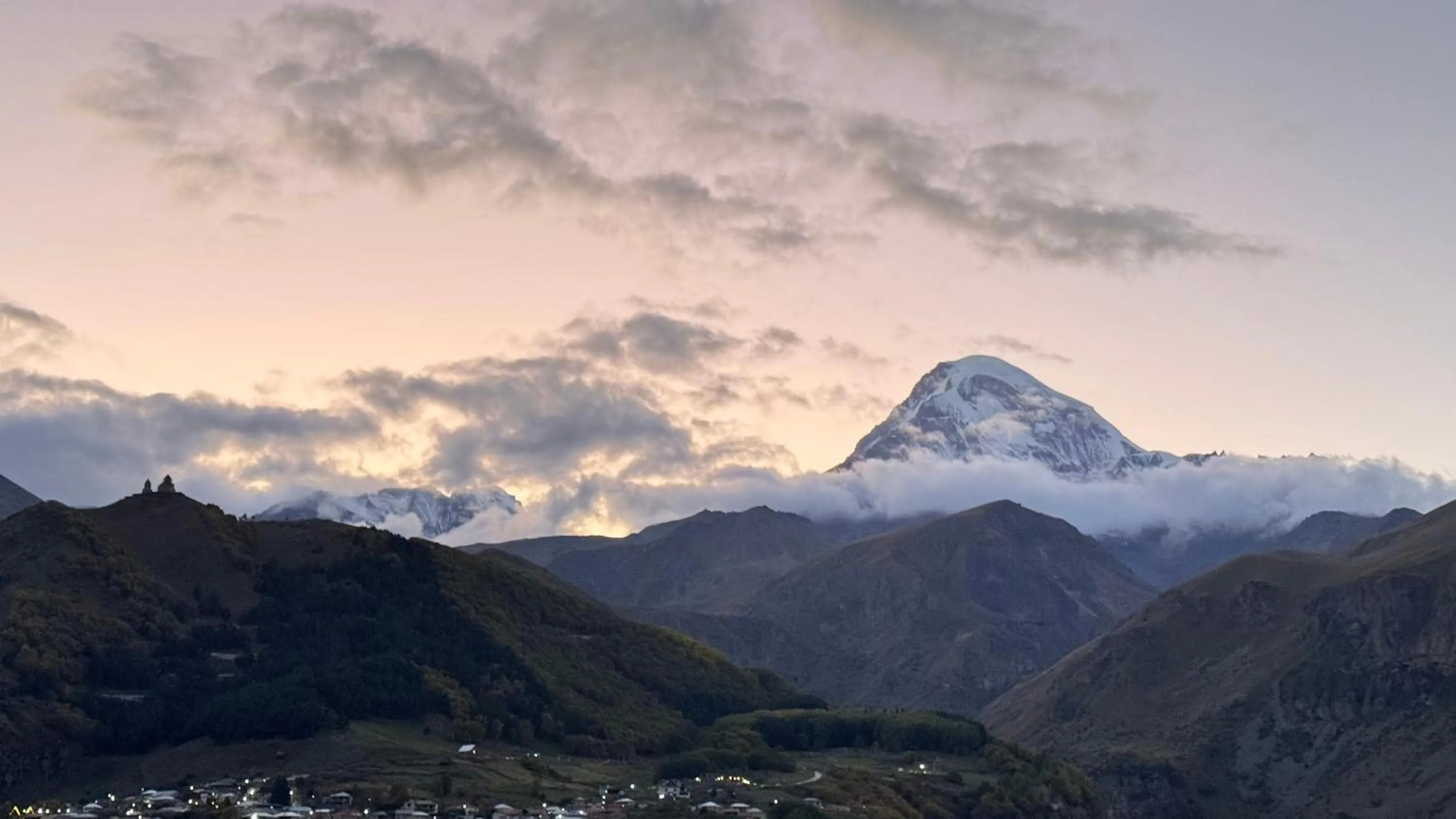Mountain view in Hotel Axien Kazbegi