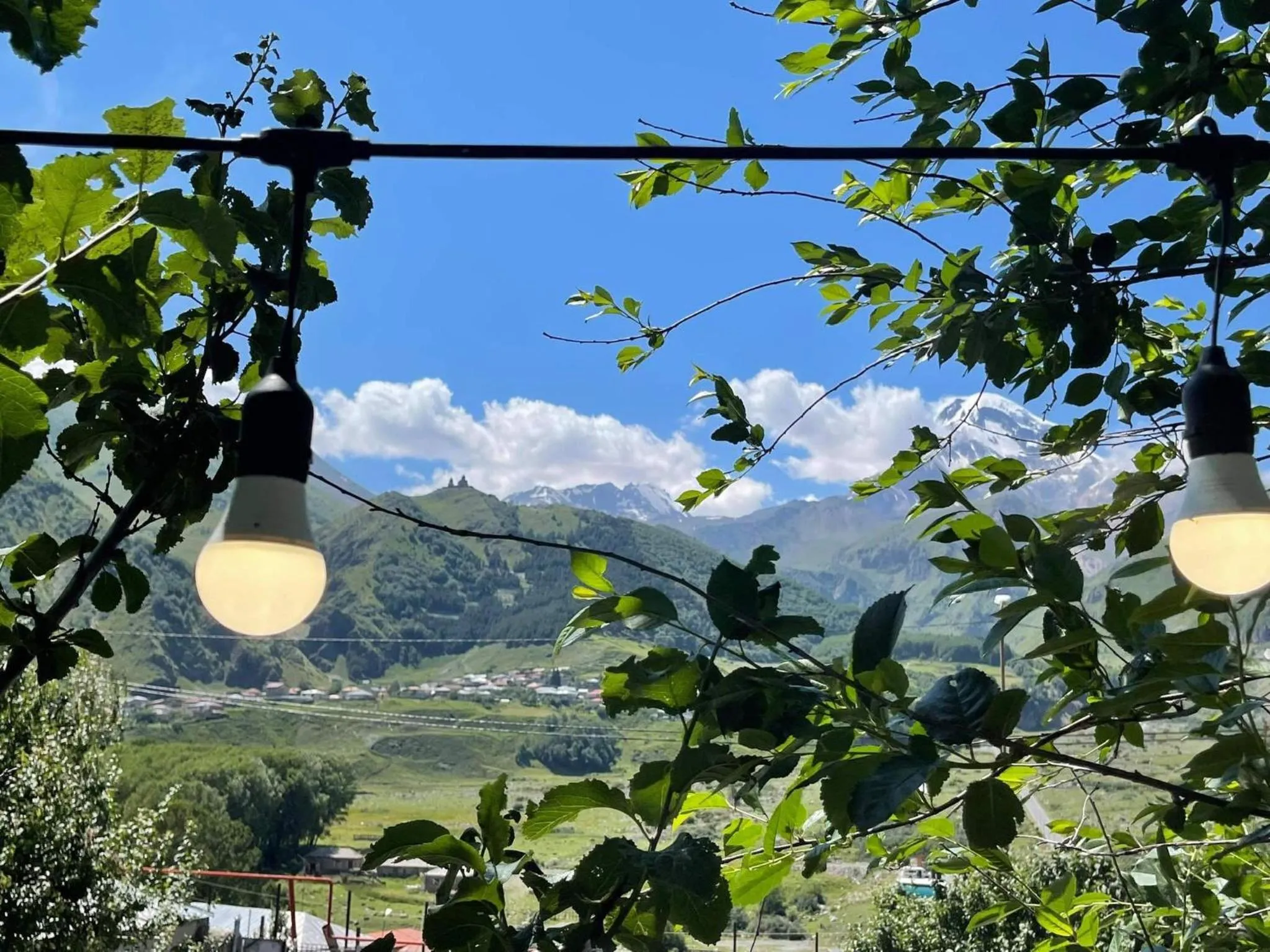 Garden in Hotel Axien Kazbegi