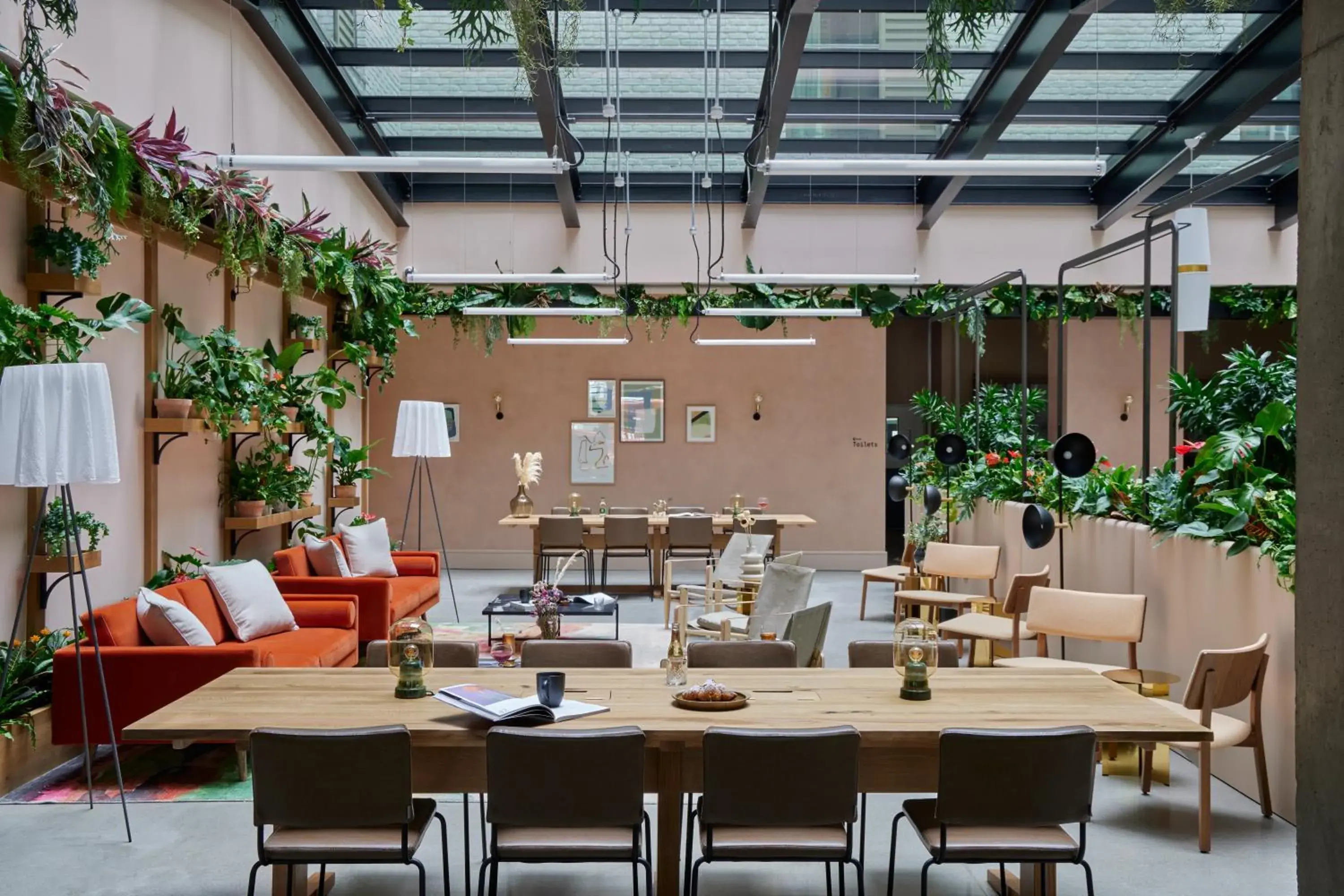 Lounge or bar in Beckett Locke Lounge or bar in Beckett Locke