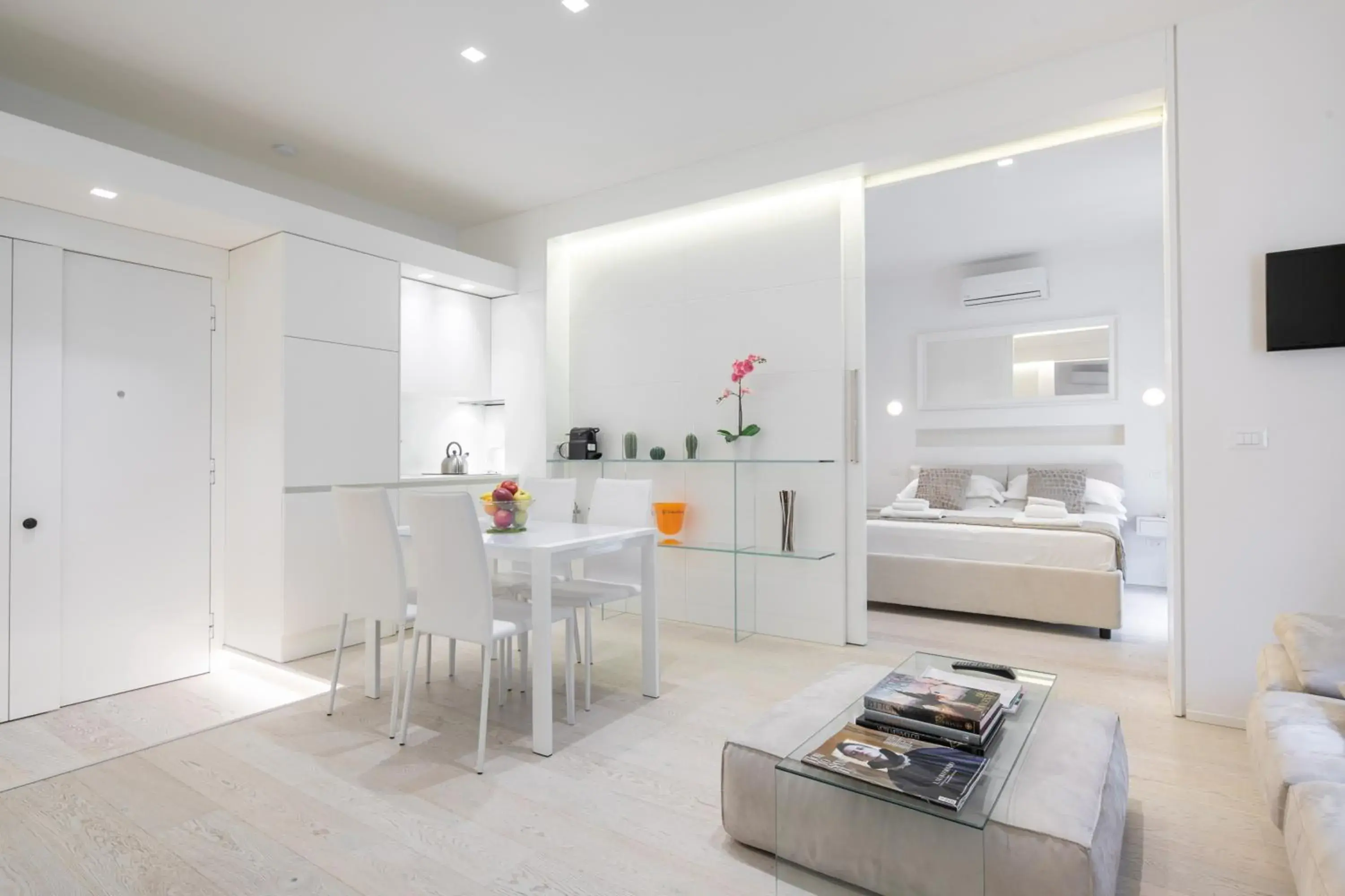 Suite Jasmine by Mmega Suite Jasmine by Mmega