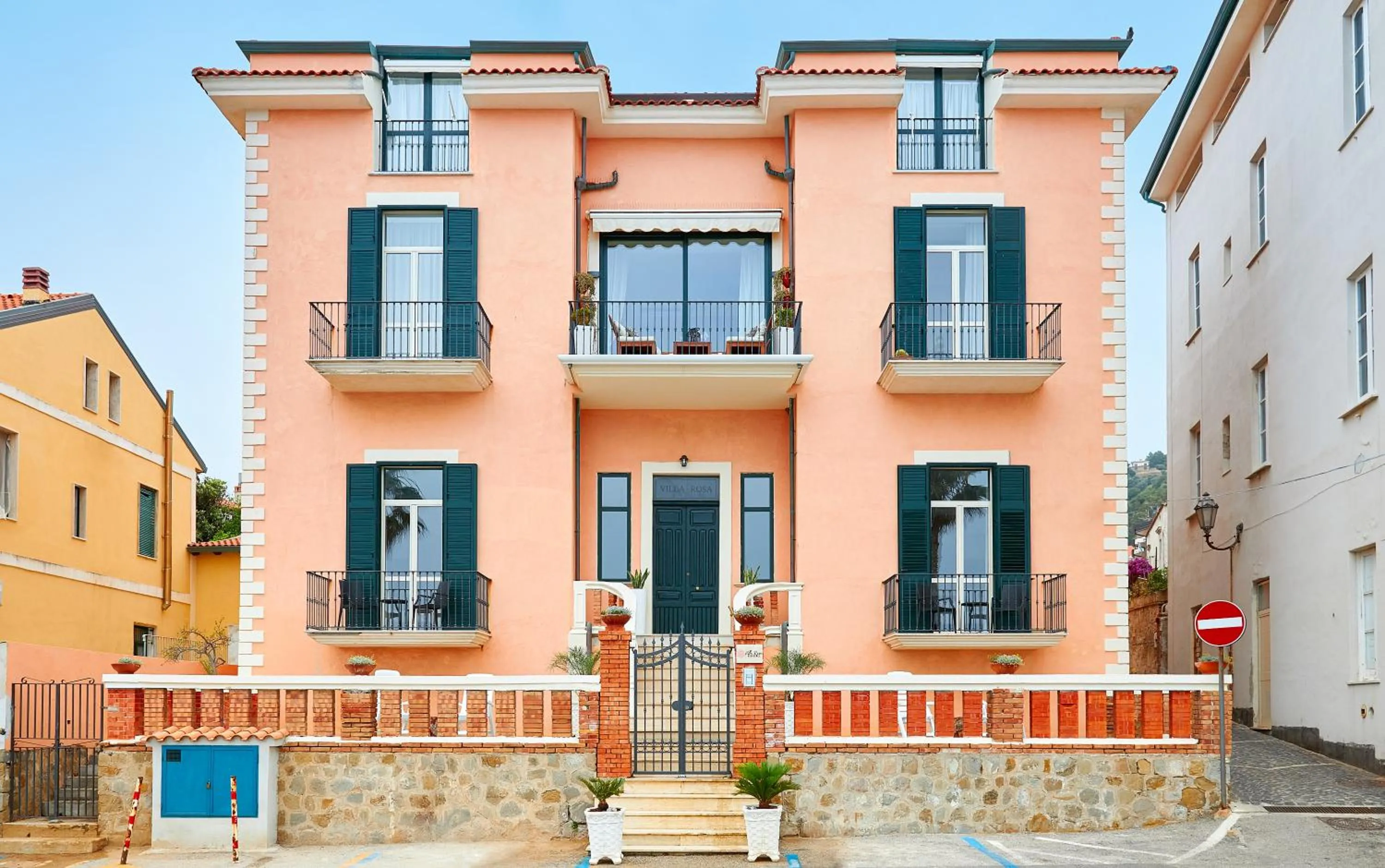 Villa Rosa Residence