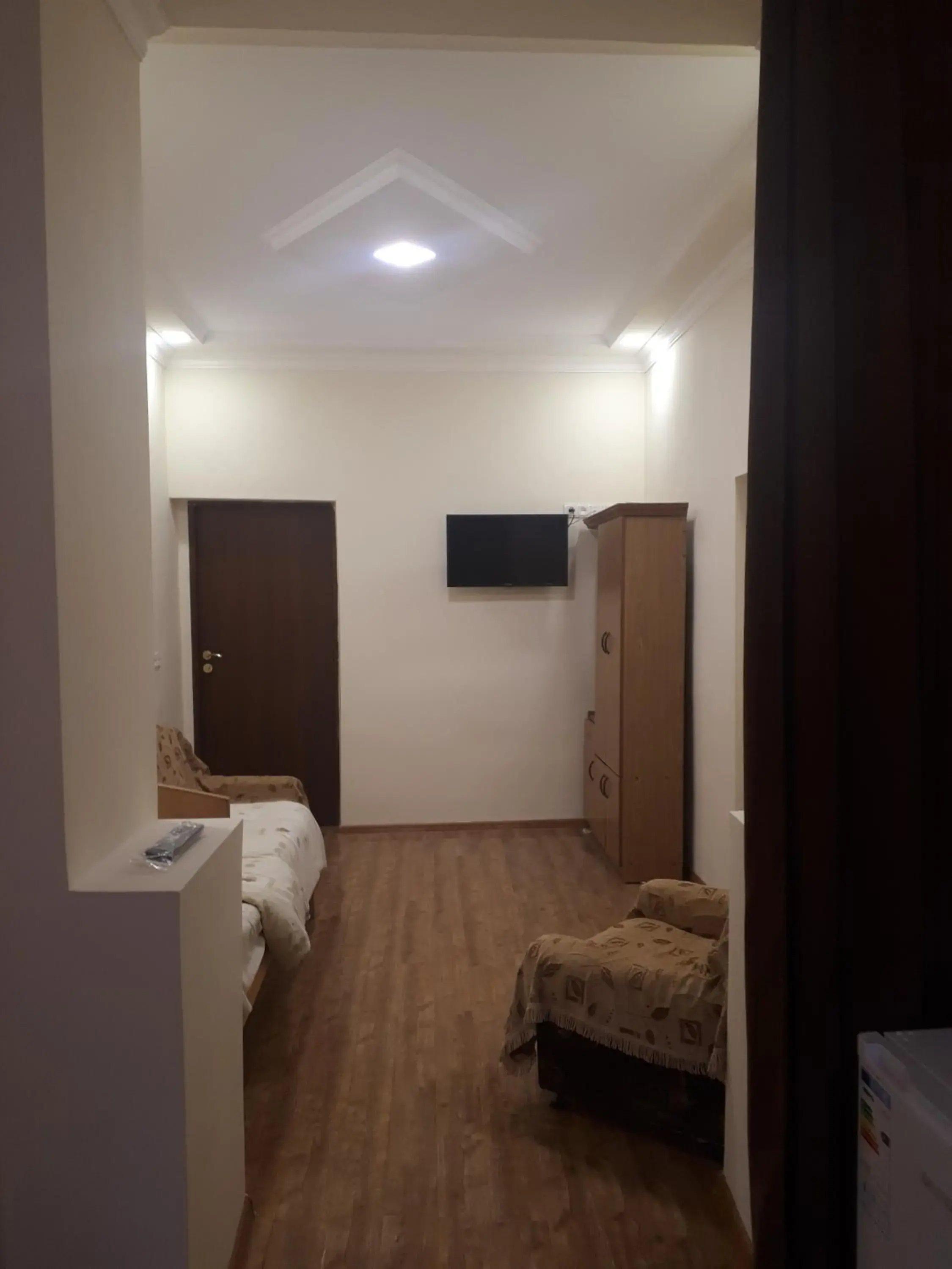 Basic Triple Room in Hotel VIVAS Basic Triple Room in Hotel VIVAS