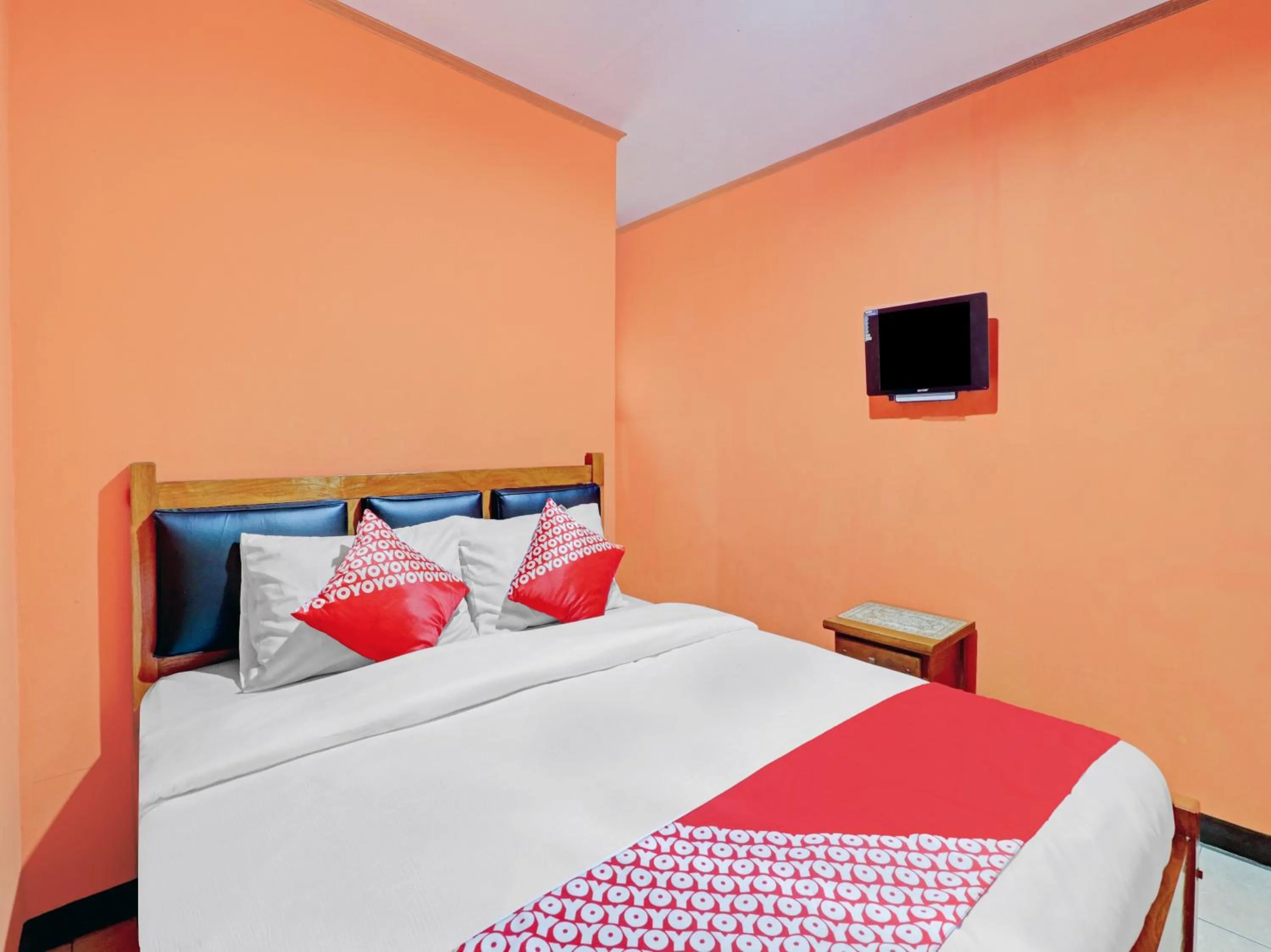 Bedroom, Bed in OYO 90454 Adinda Homestay Cibodas Lembang