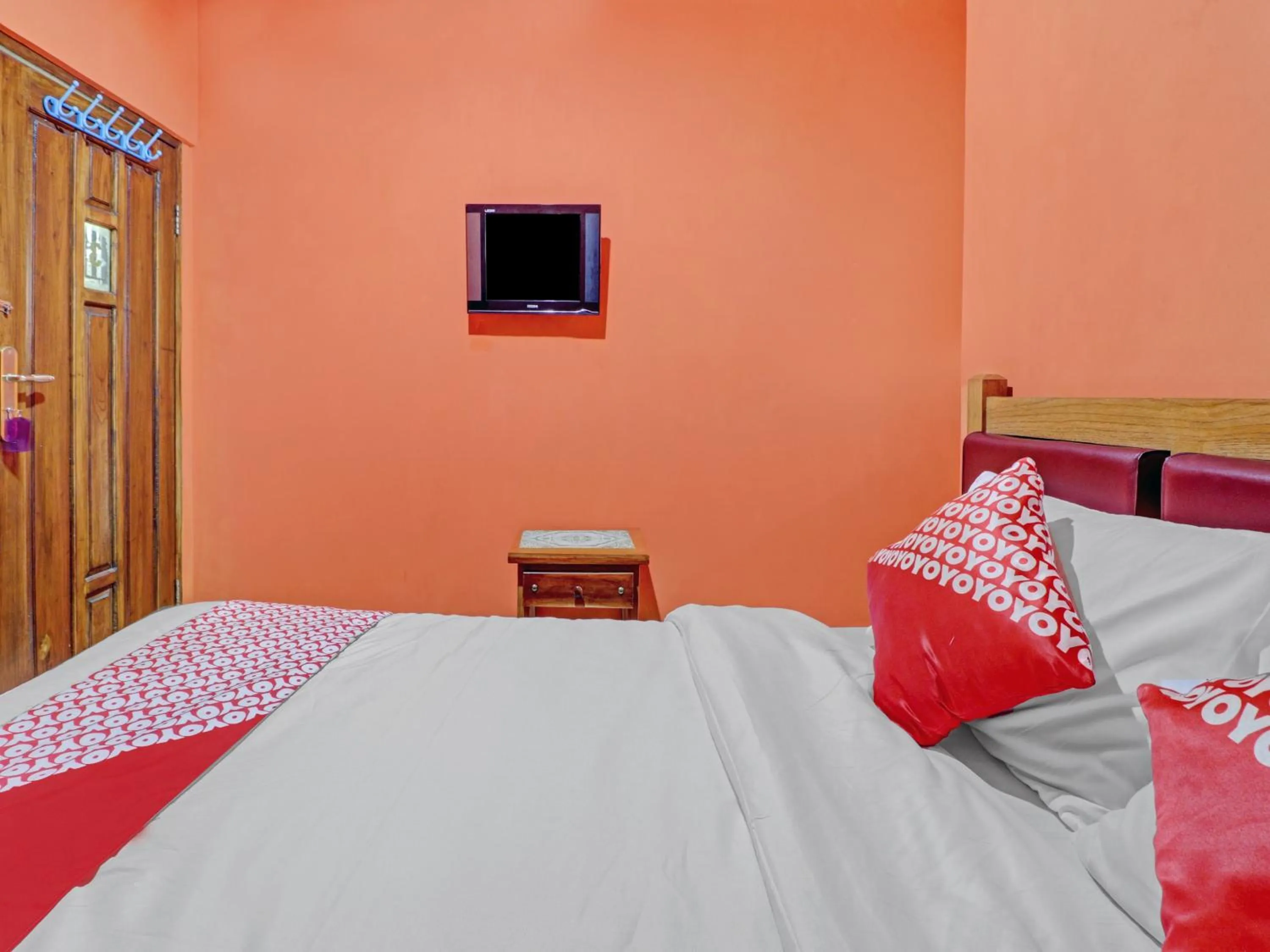 Bedroom, Bed in OYO 90454 Adinda Homestay Cibodas Lembang