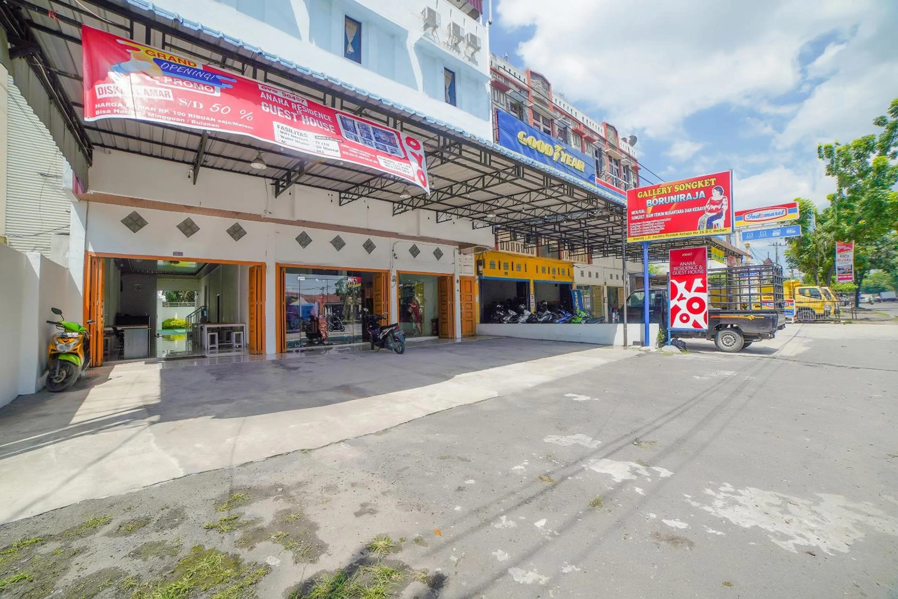 Facade/entrance in Hotel O Anara Residence & Guest House