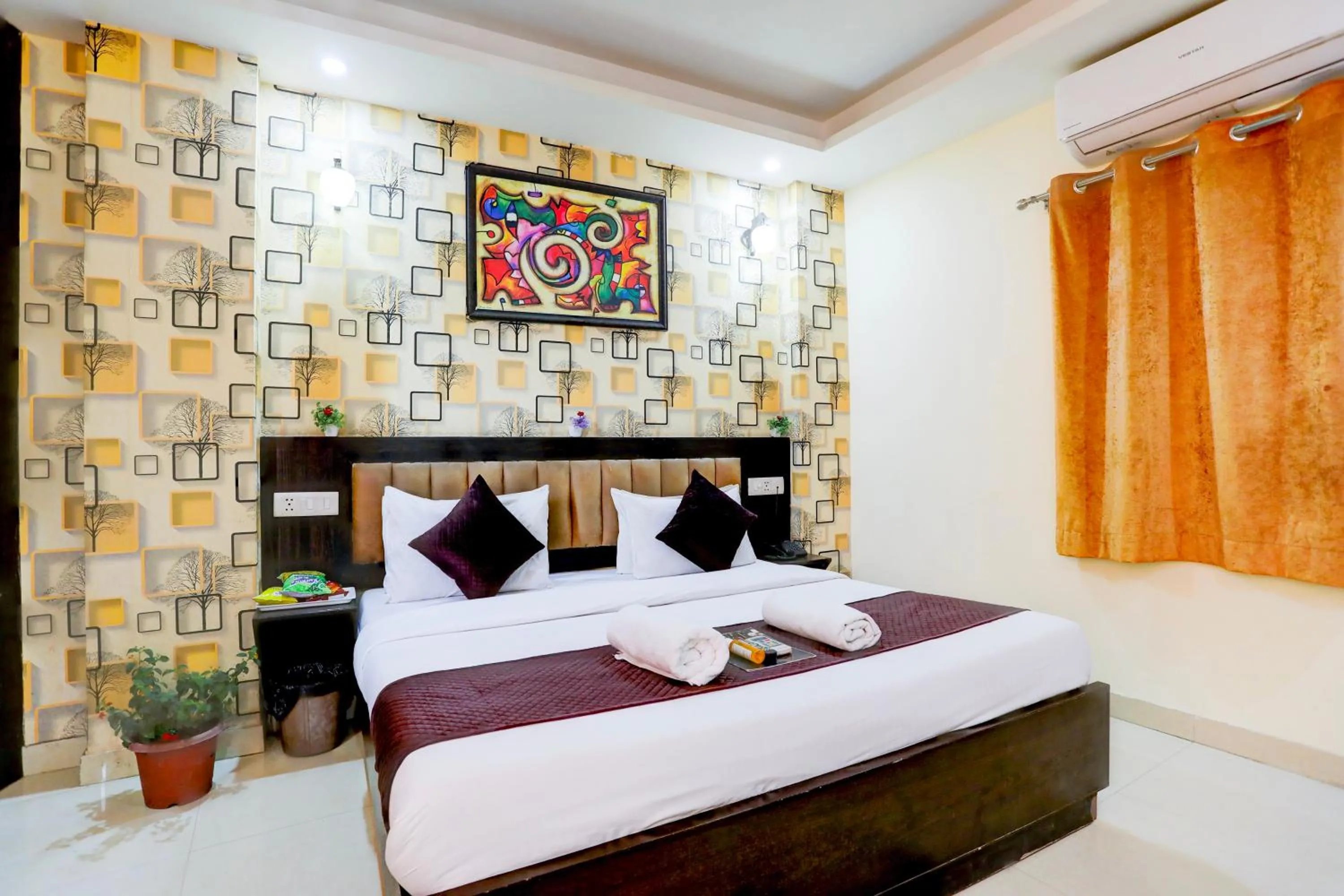 Bed in Hotel Royal Sky Luxury Near Delhi Airport