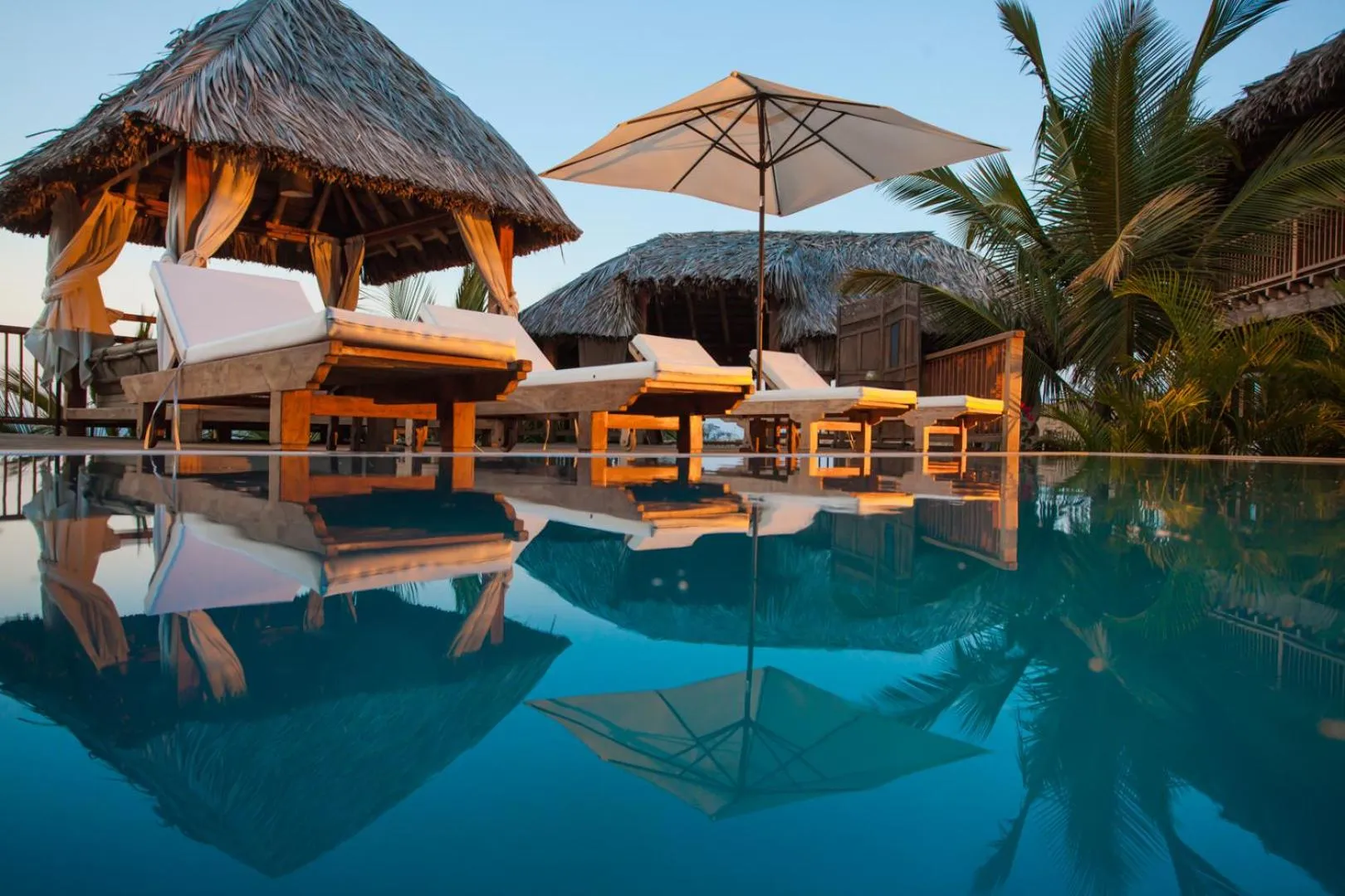 Pool view in Villa Del Sol