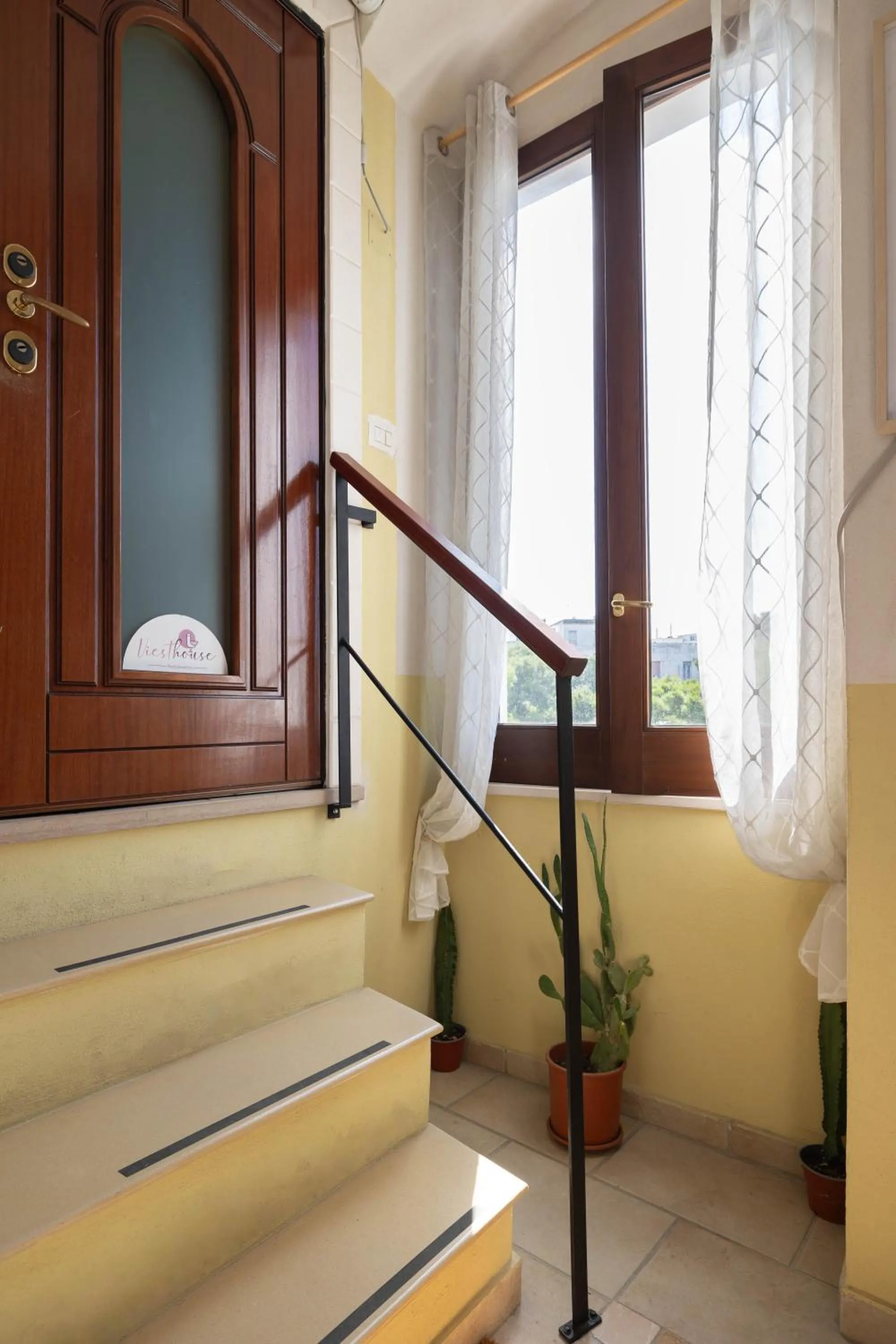 Facade/entrance in Viesthouse B&B