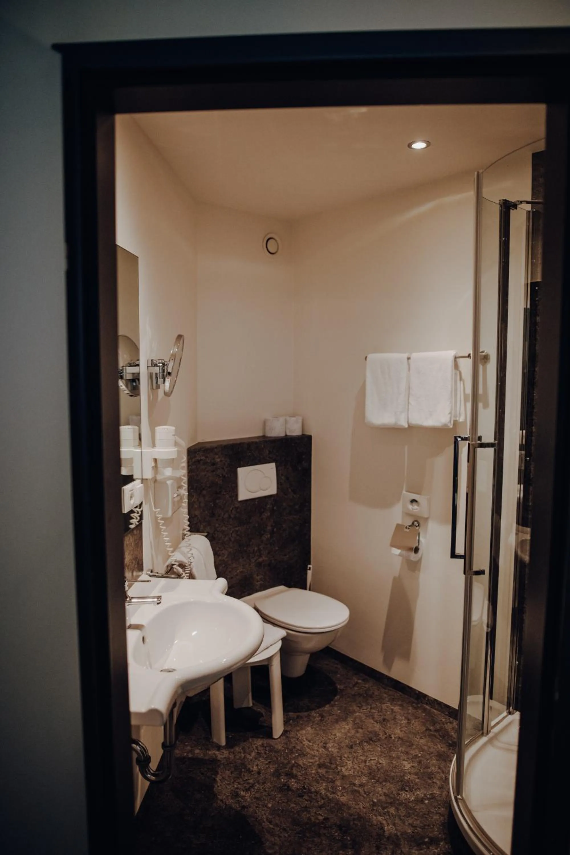 Bathroom in Parkhotel Brunauer