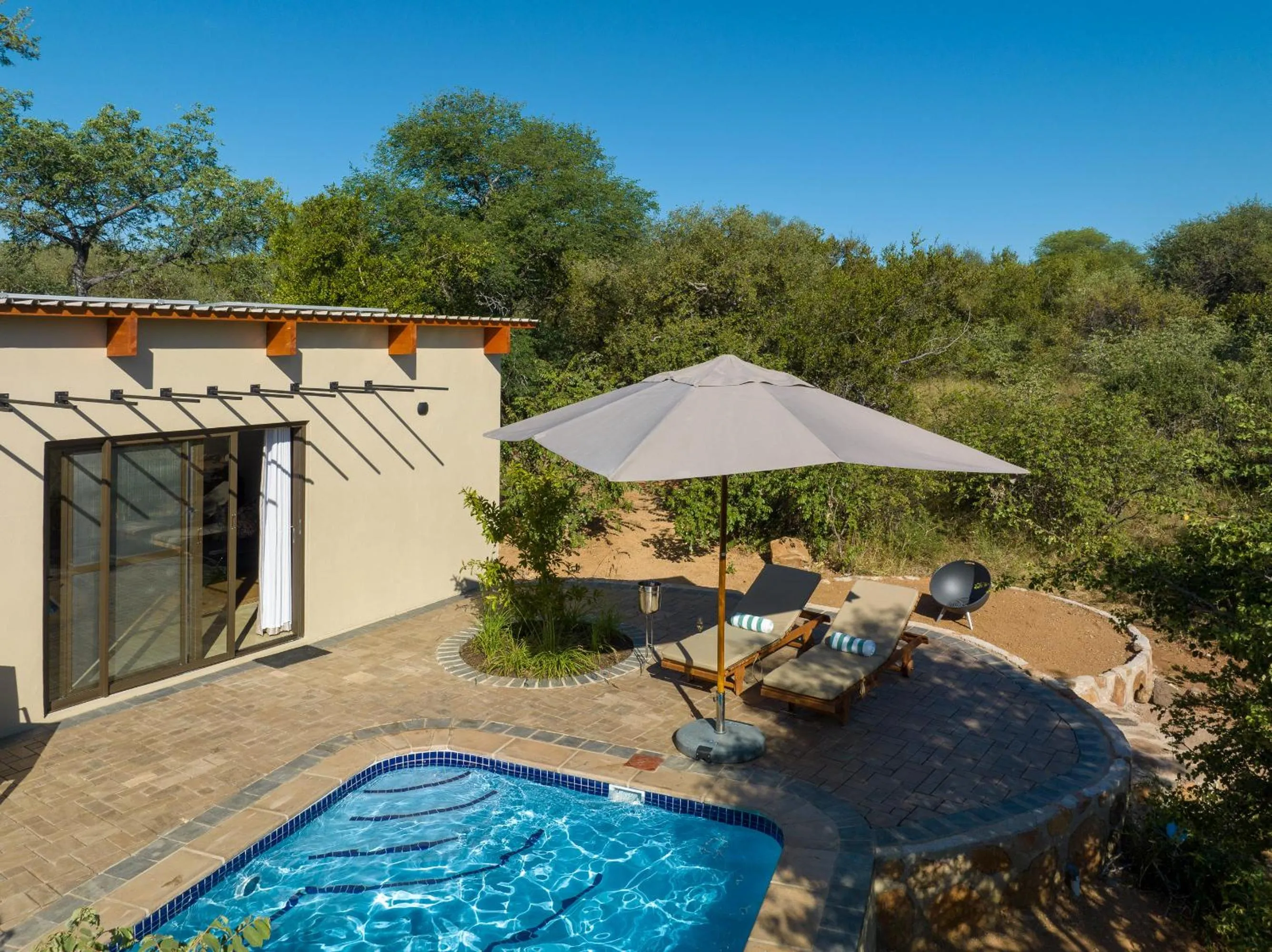 Suite with Private Pool in Oase by 7 Star Lodges - Greater Kruger Private 530ha Reserve