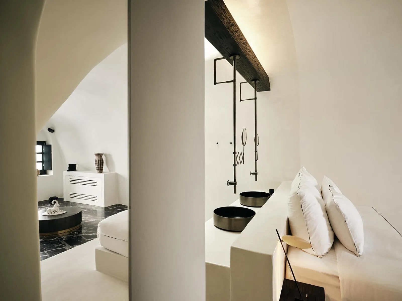 Bedroom, Bed in Abyss Santorini