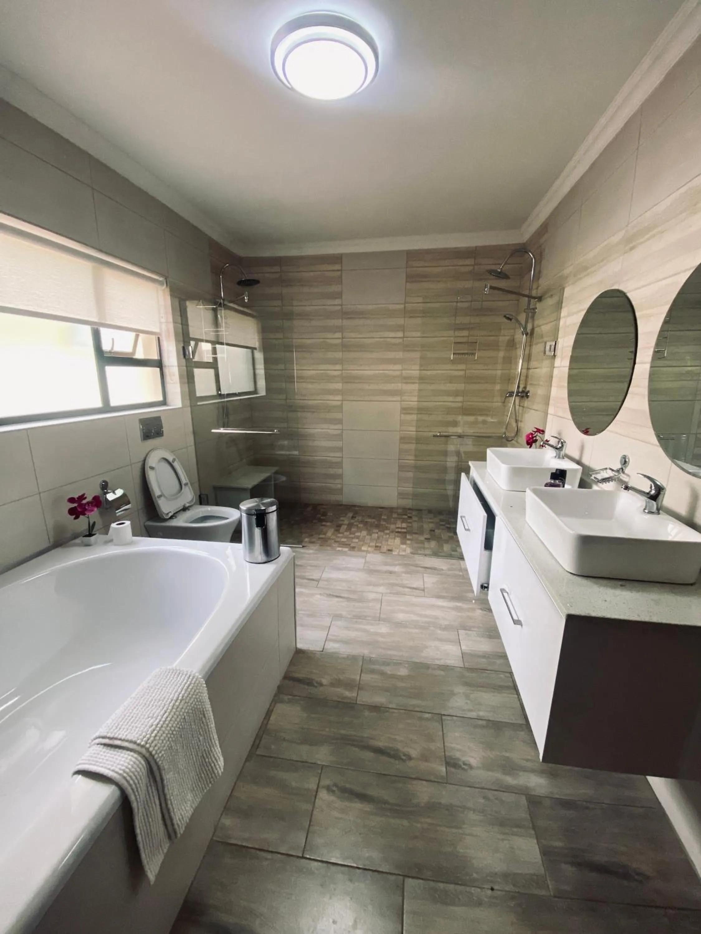 Bathroom, Bed in RNB Guesthouse