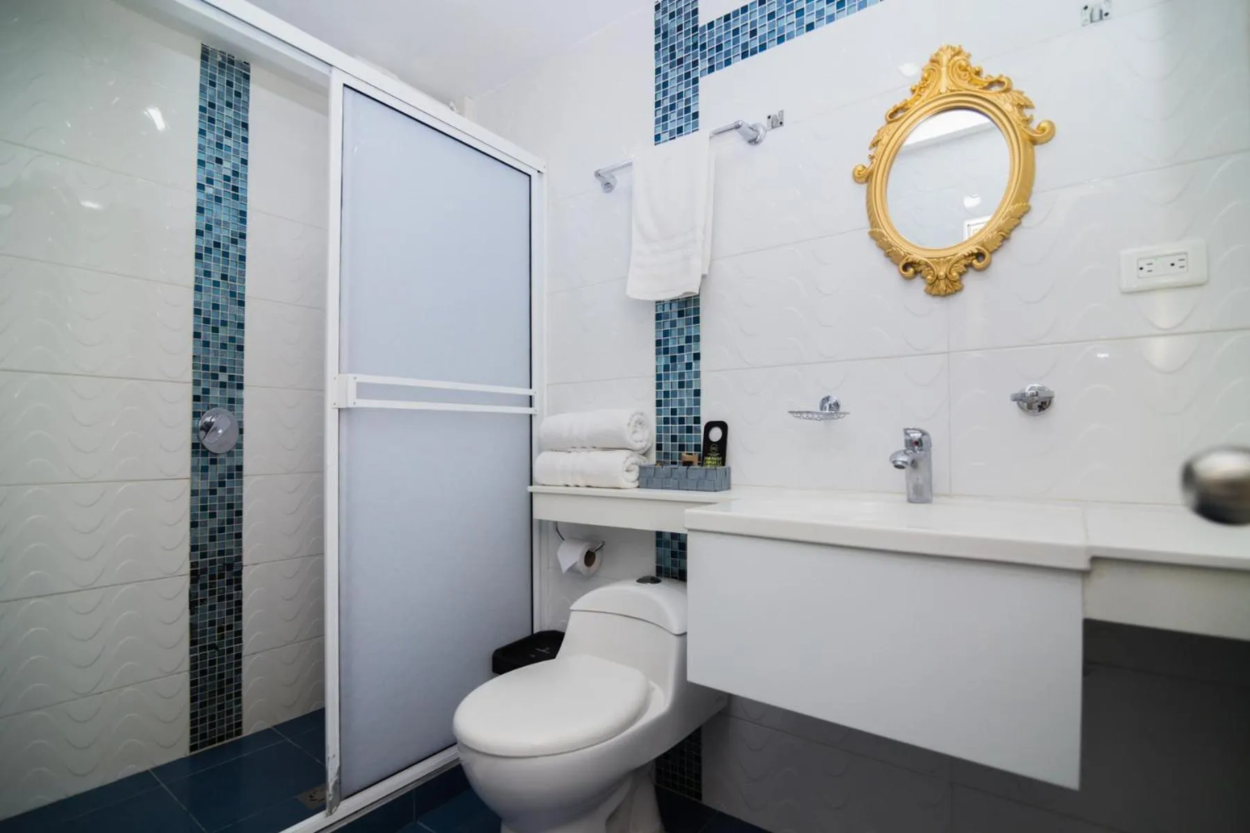 Bathroom in Hotel Gallery Cartagena